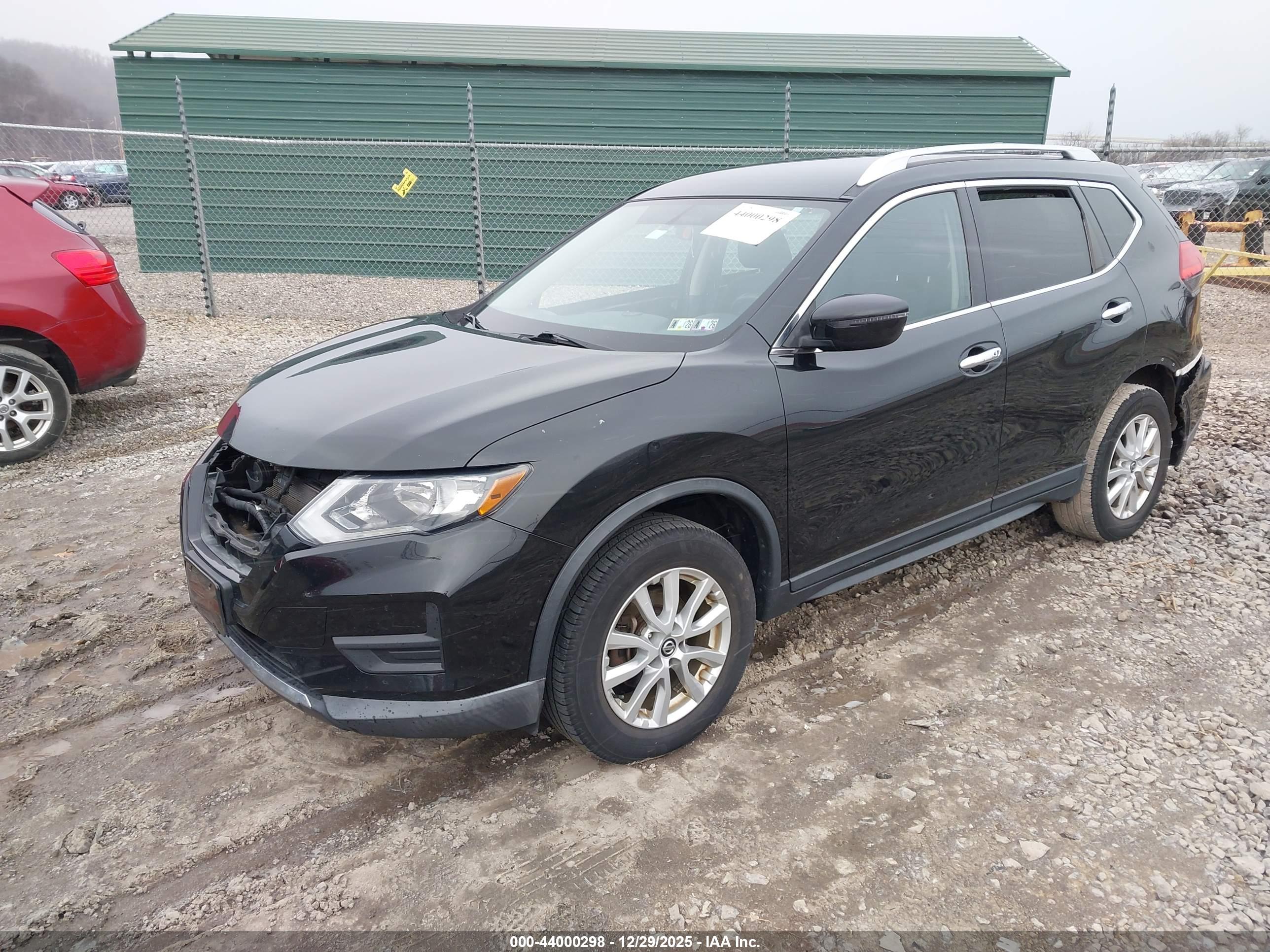 NISSAN ROGUE image 2