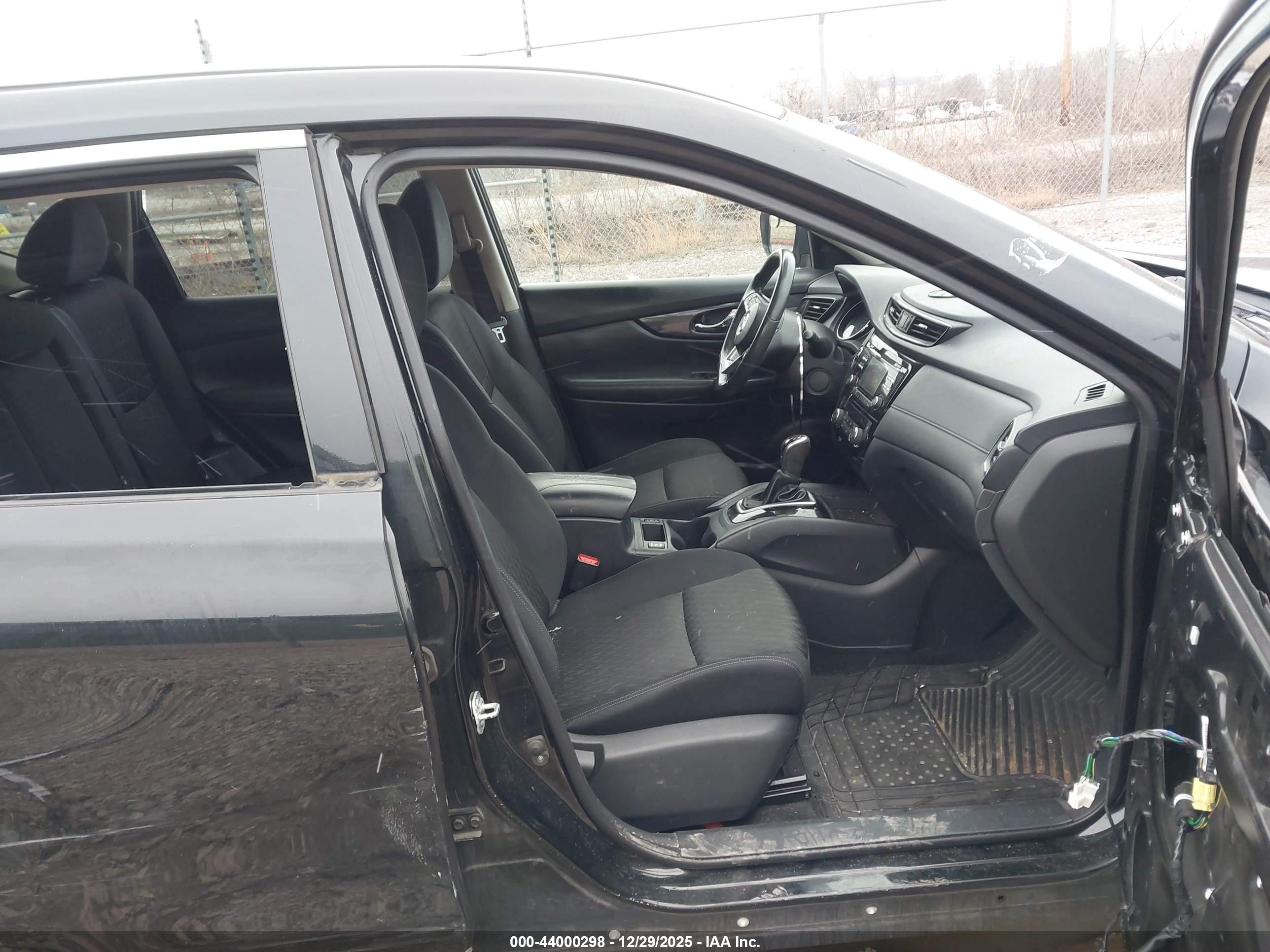 NISSAN ROGUE image 5