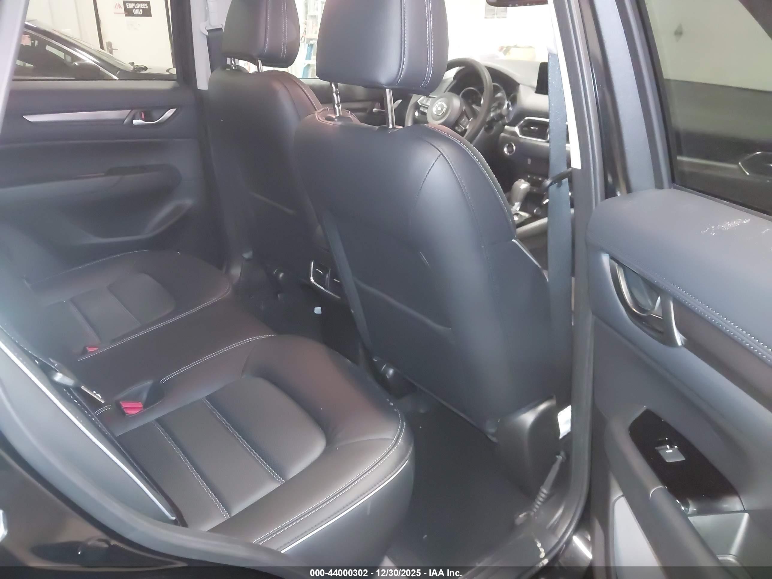 MAZDA CX-5 image 8