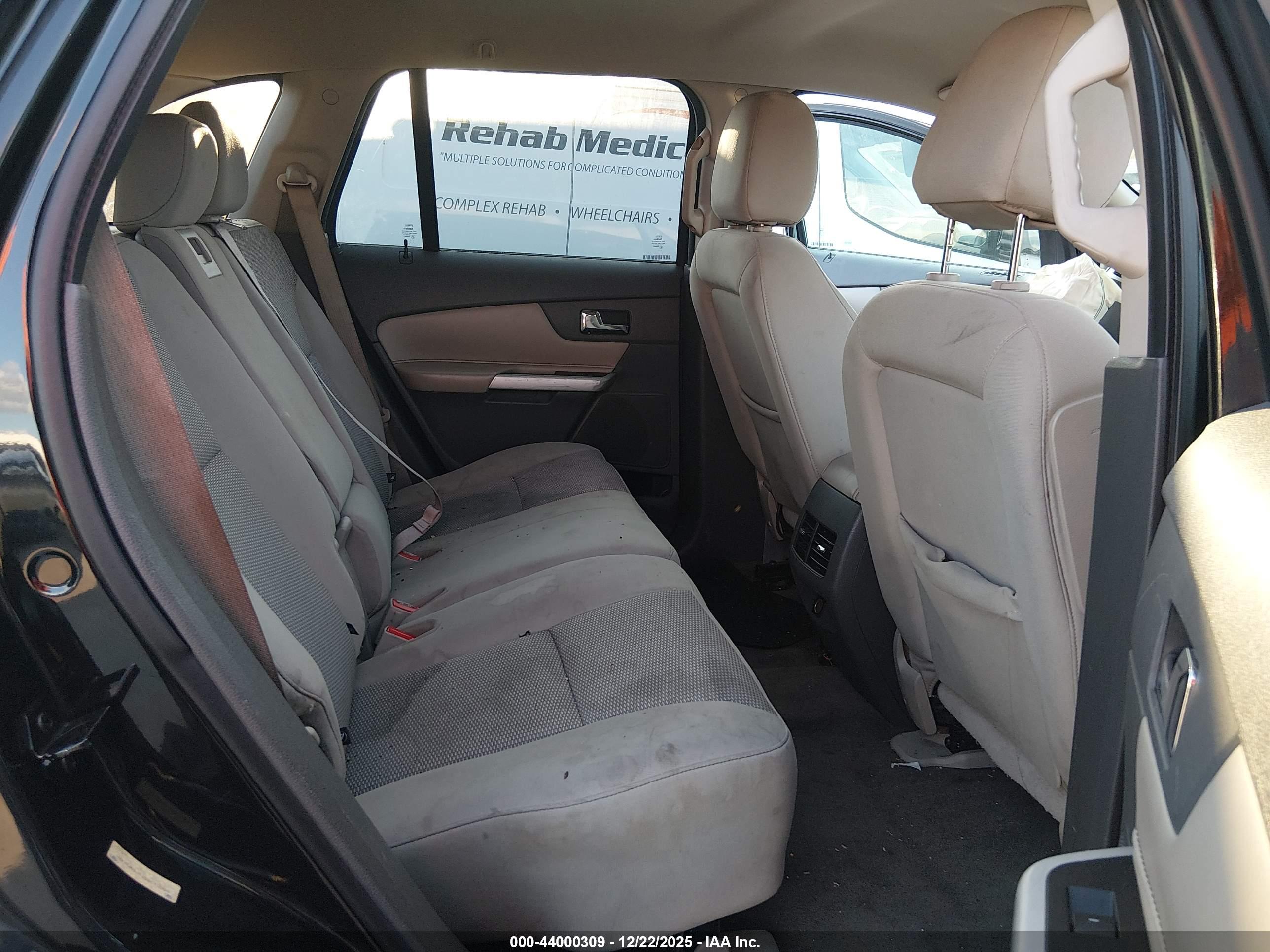 FORD EDGE image 8