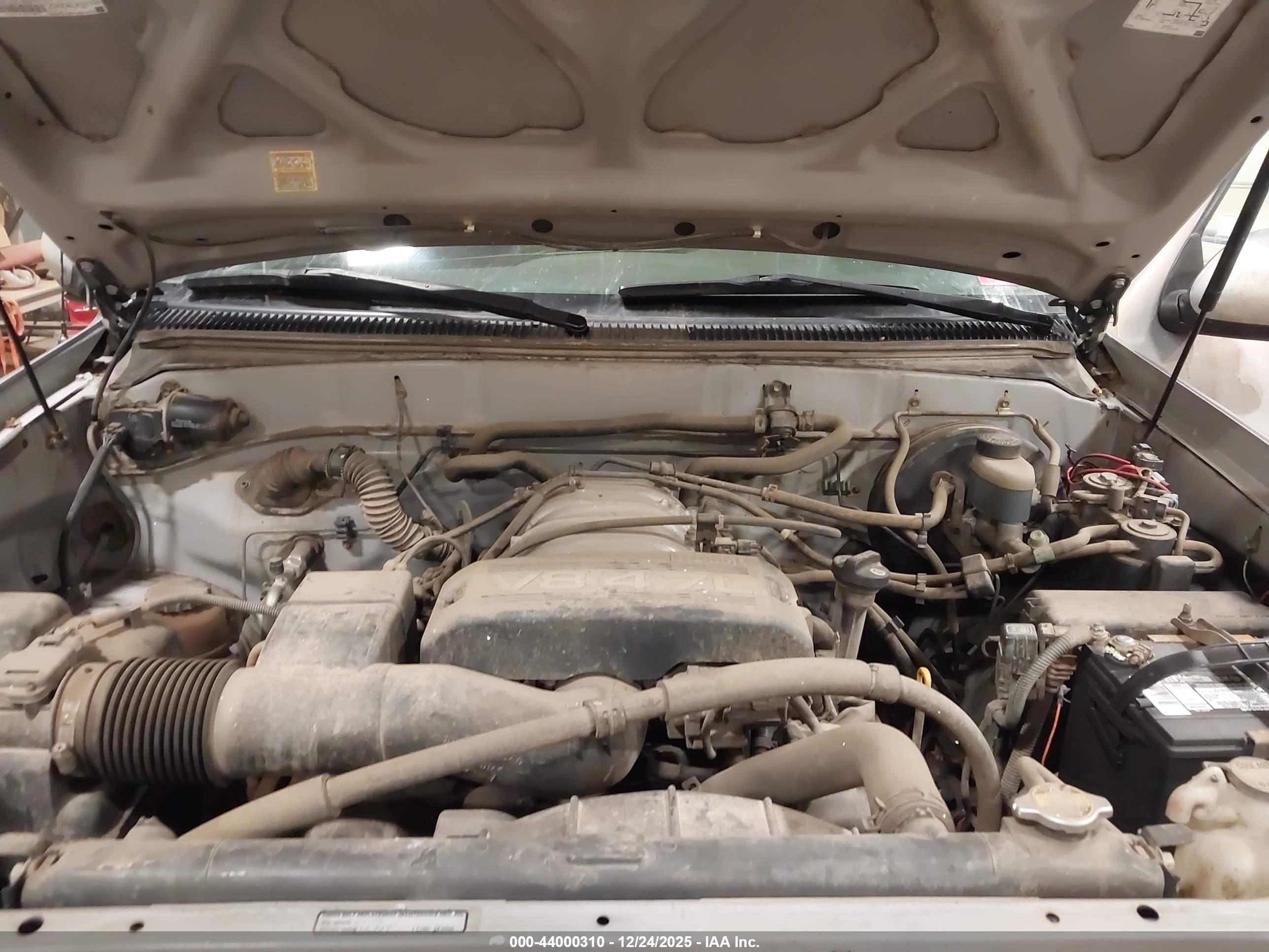 TOYOTA TUNDRA image 10