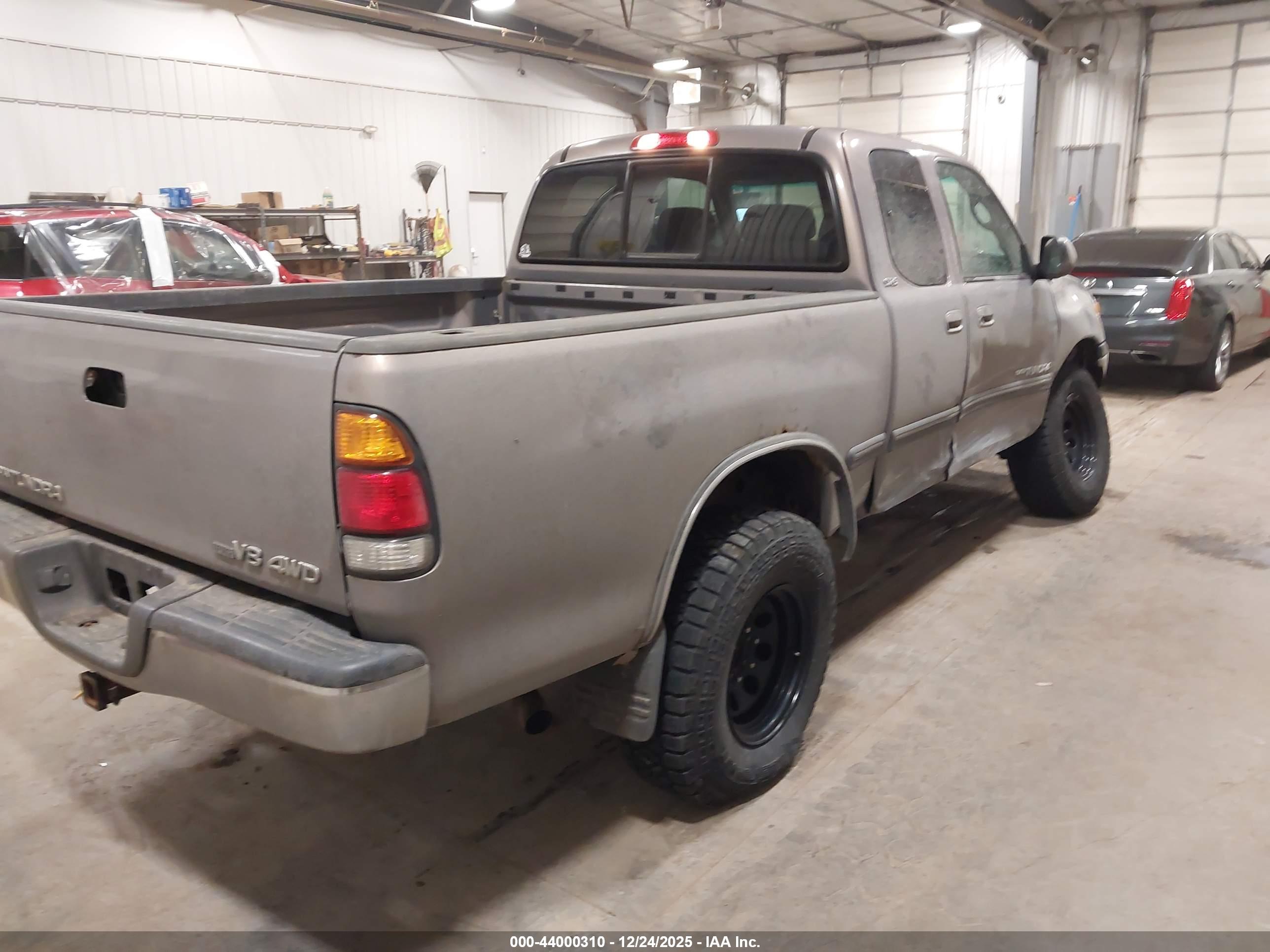 TOYOTA TUNDRA image 4