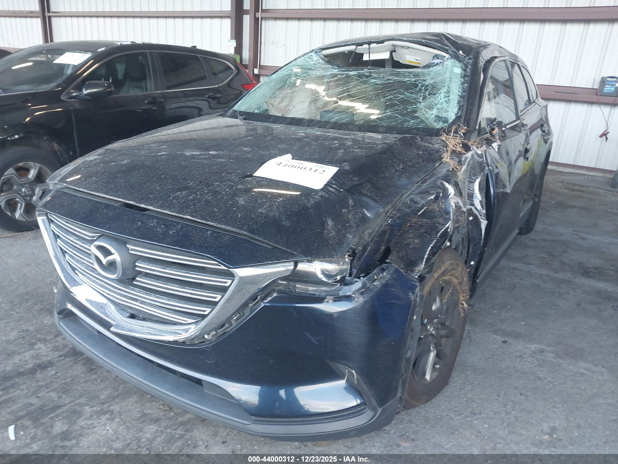 MAZDA CX-9 image 2