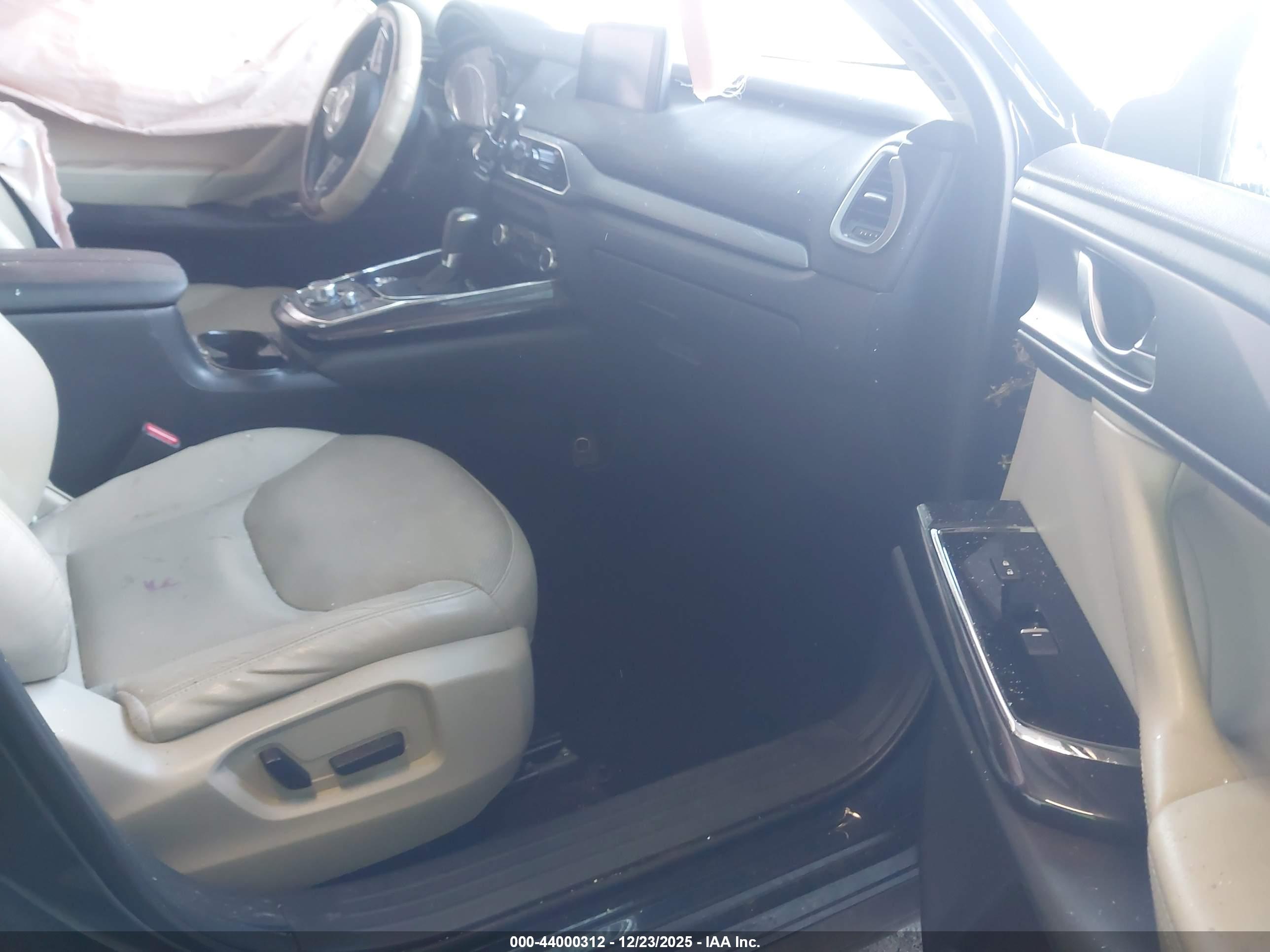 MAZDA CX-9 image 5