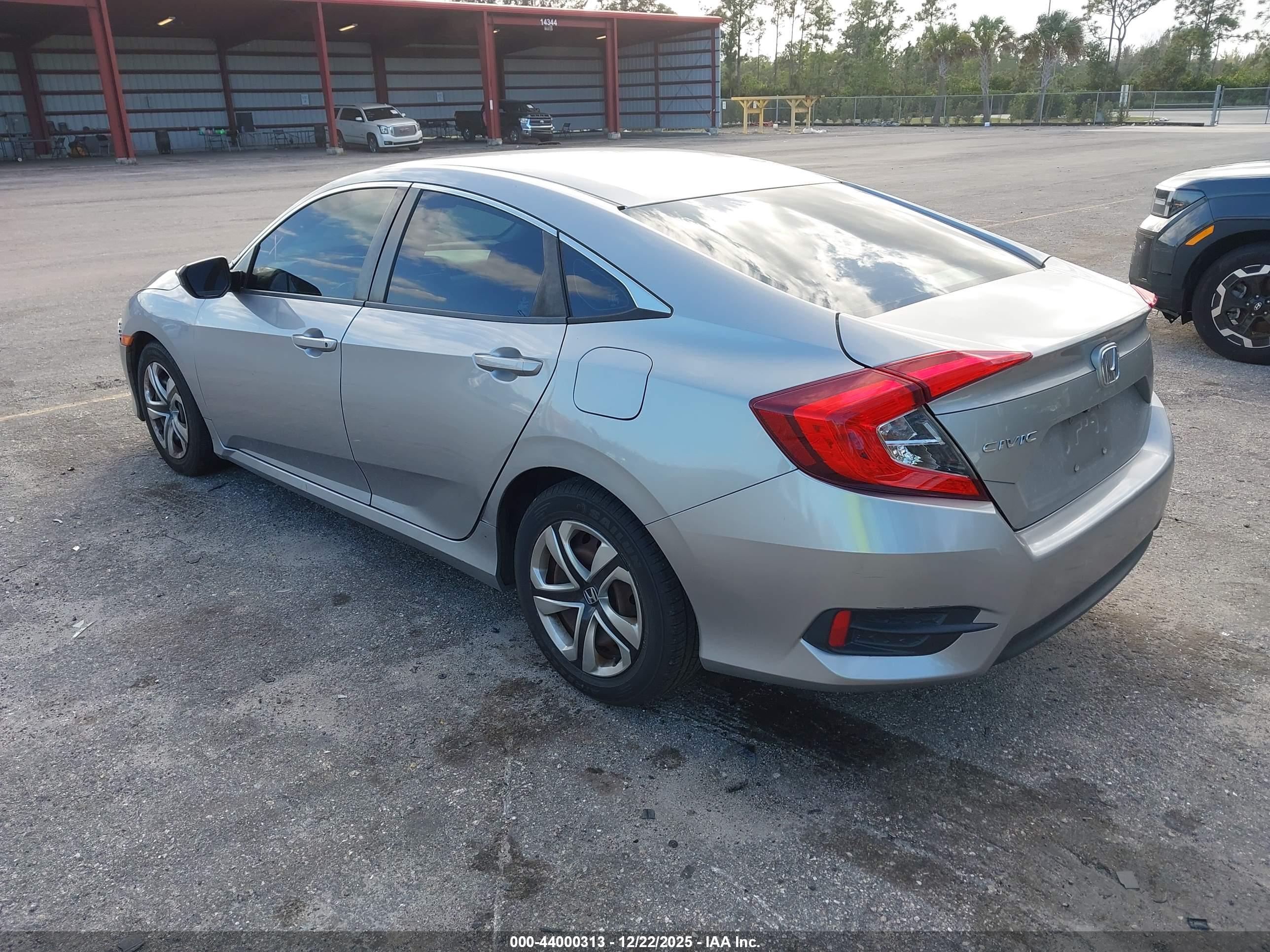 HONDA CIVIC image 3