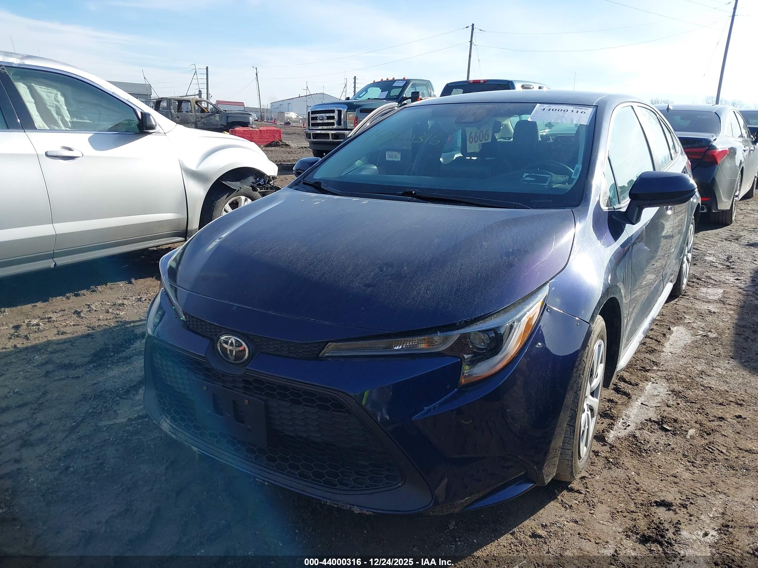 TOYOTA COROLLA image 2