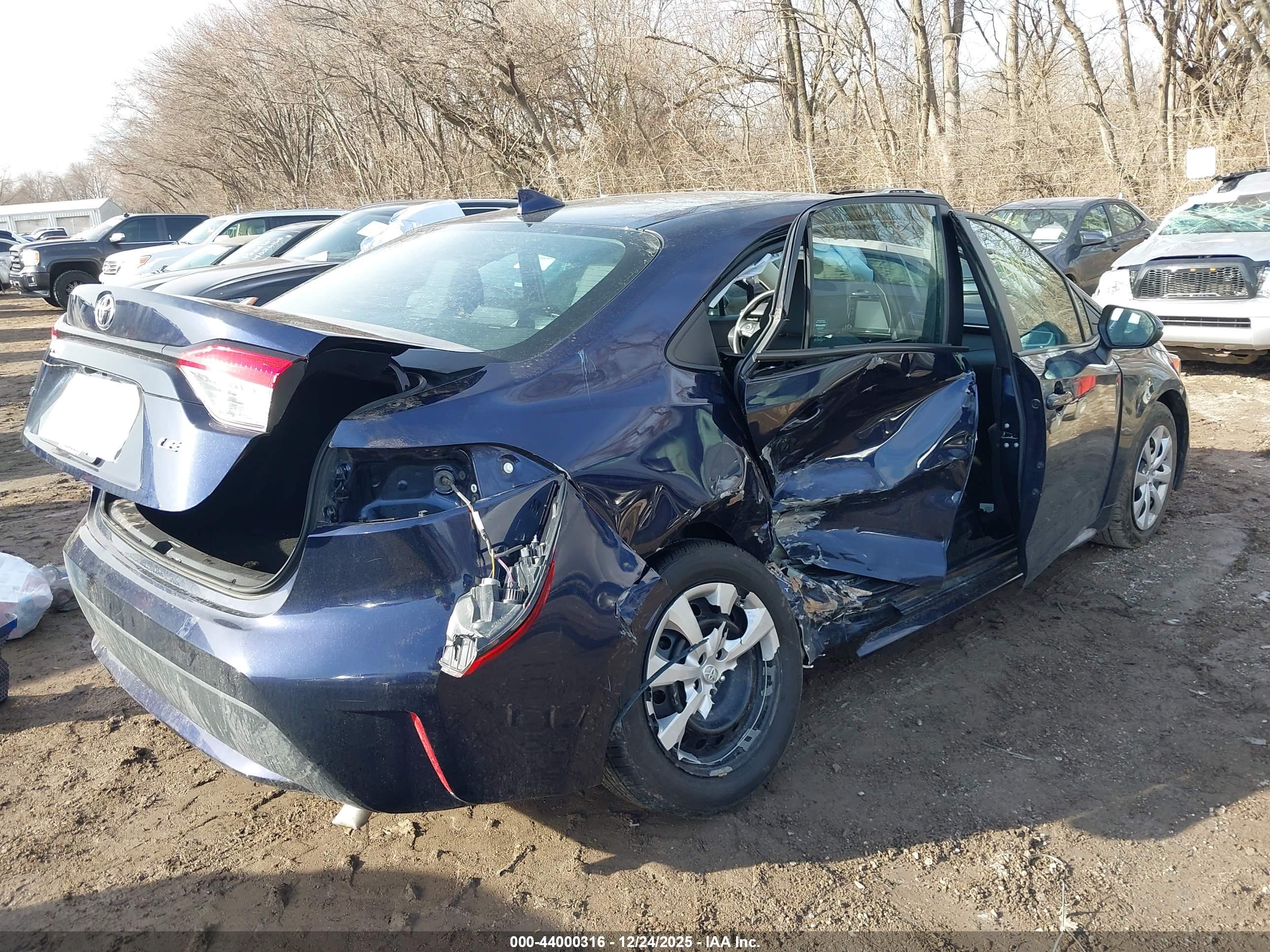TOYOTA COROLLA image 6