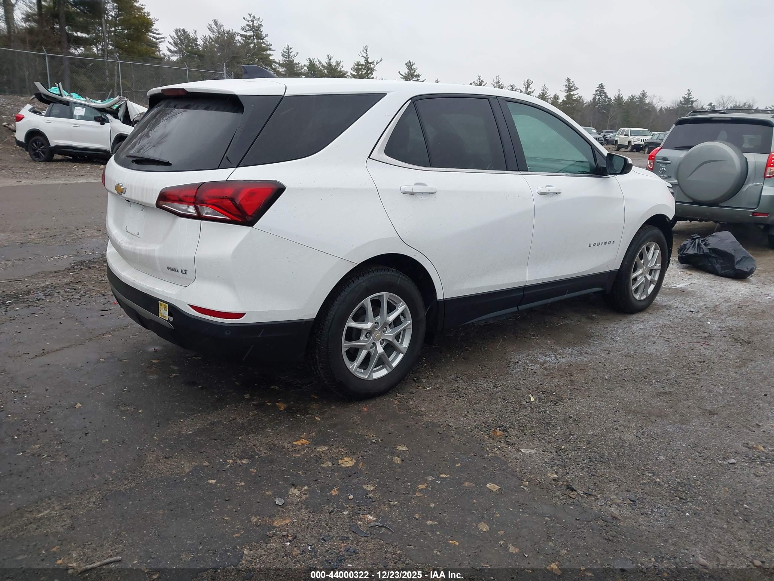 CHEVROLET EQUINOX image 4