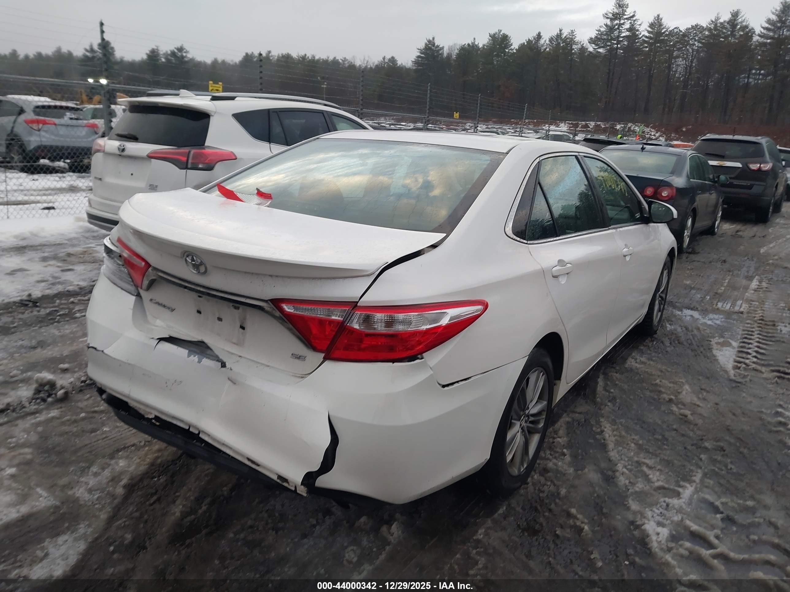 TOYOTA CAMRY image 4