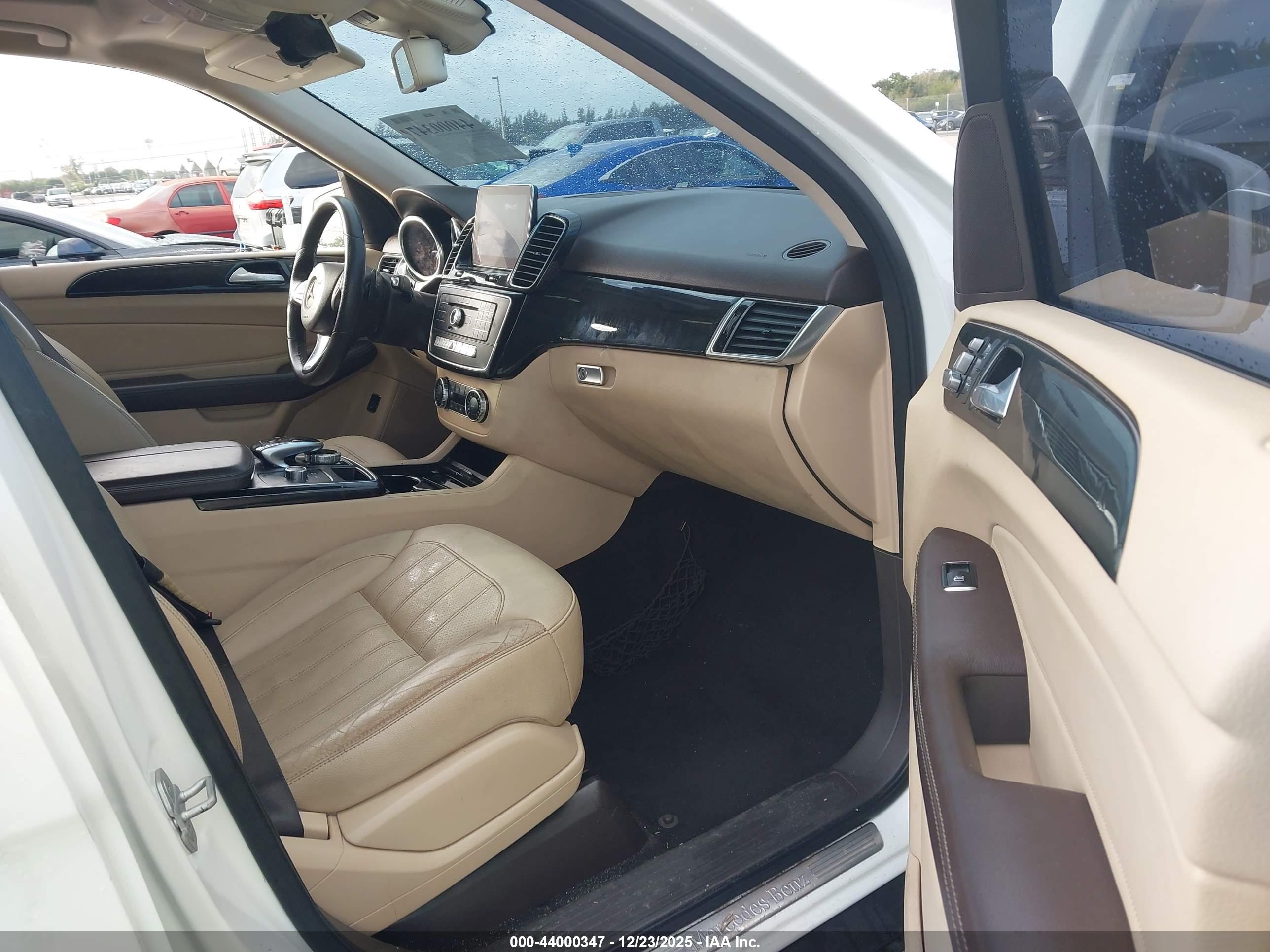 MERCEDES-BENZ GLE image 5