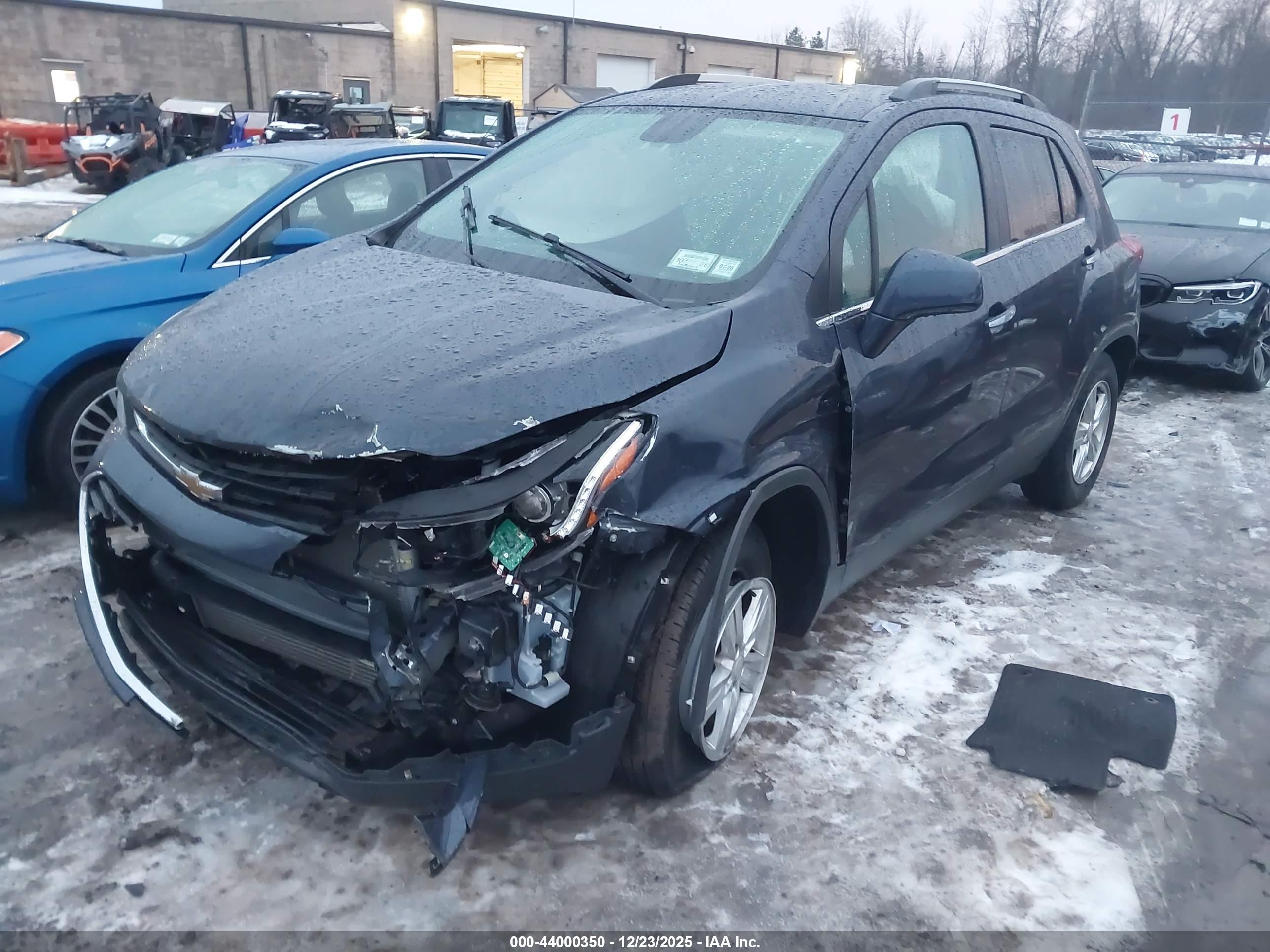 CHEVROLET TRAX image 2