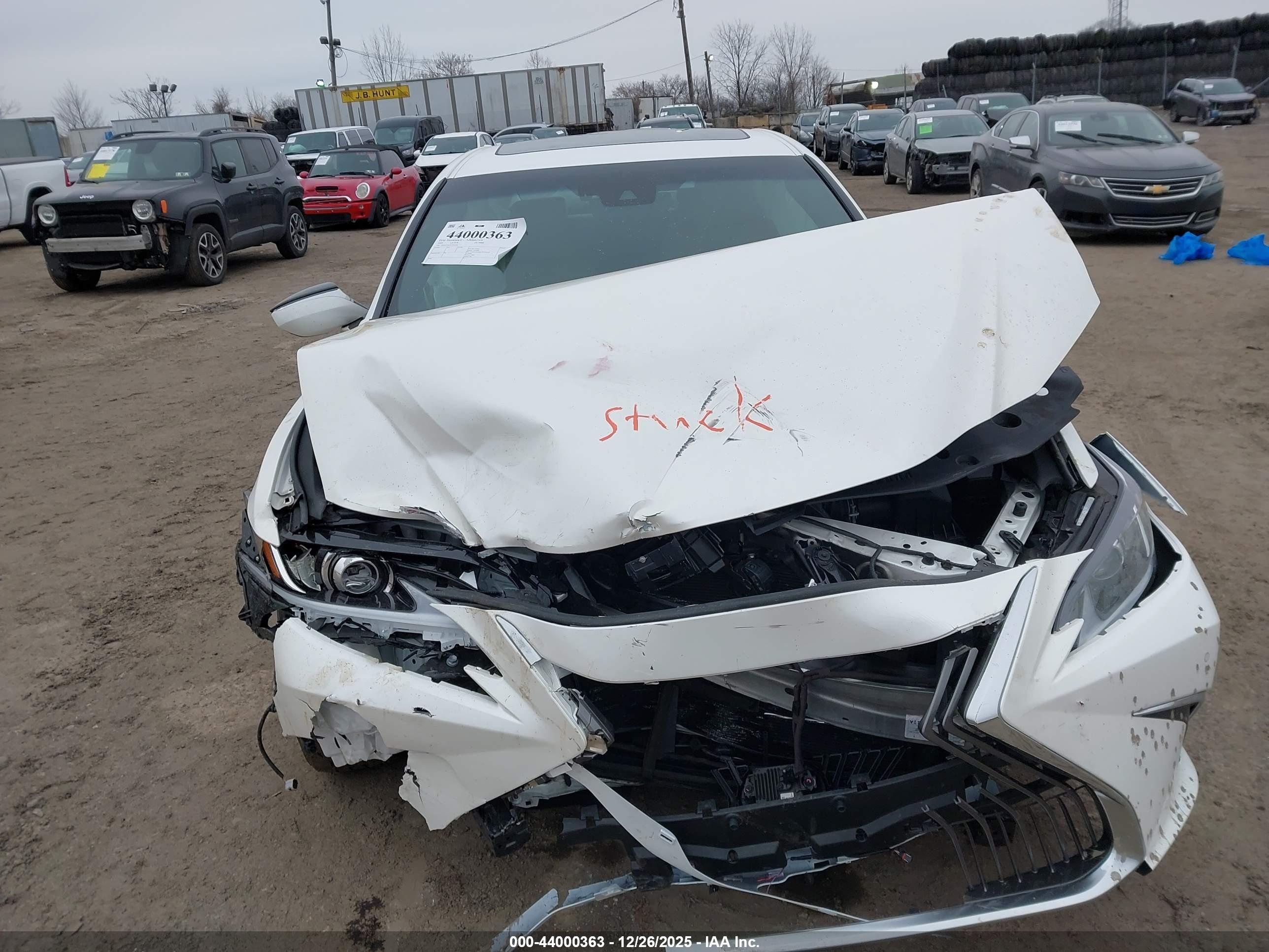 LEXUS ES image 6