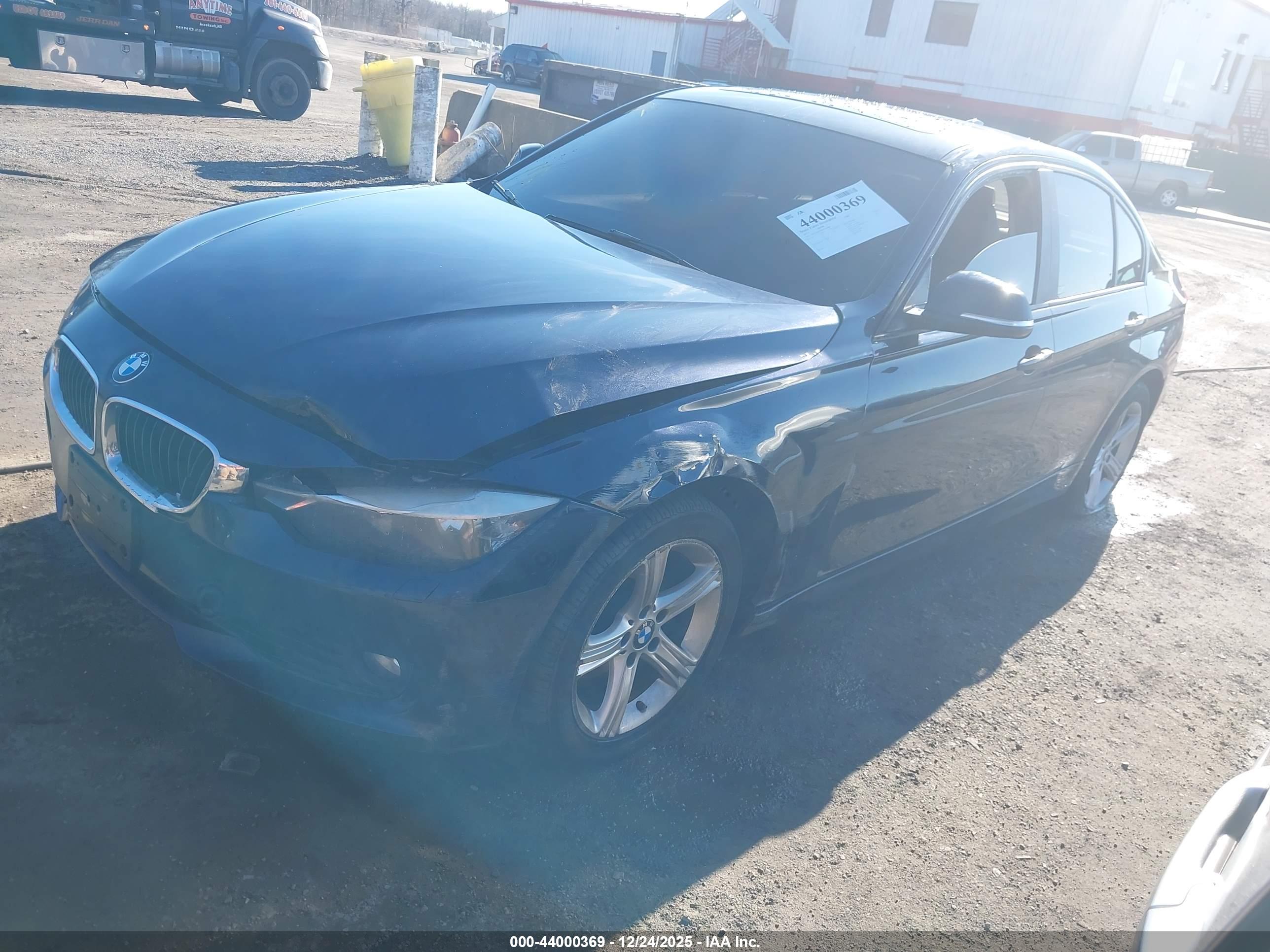 BMW 328I image 2