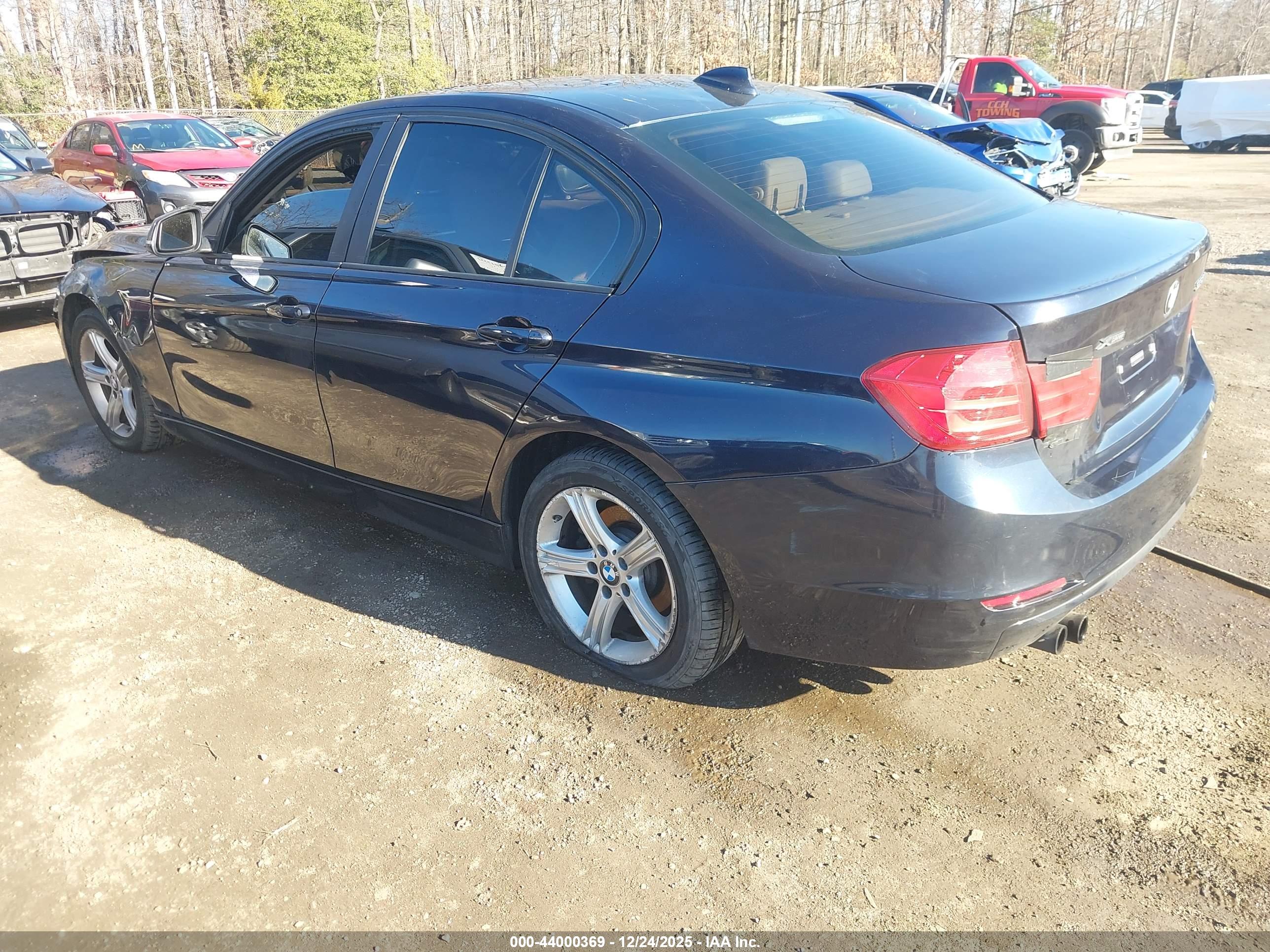 BMW 328I image 3