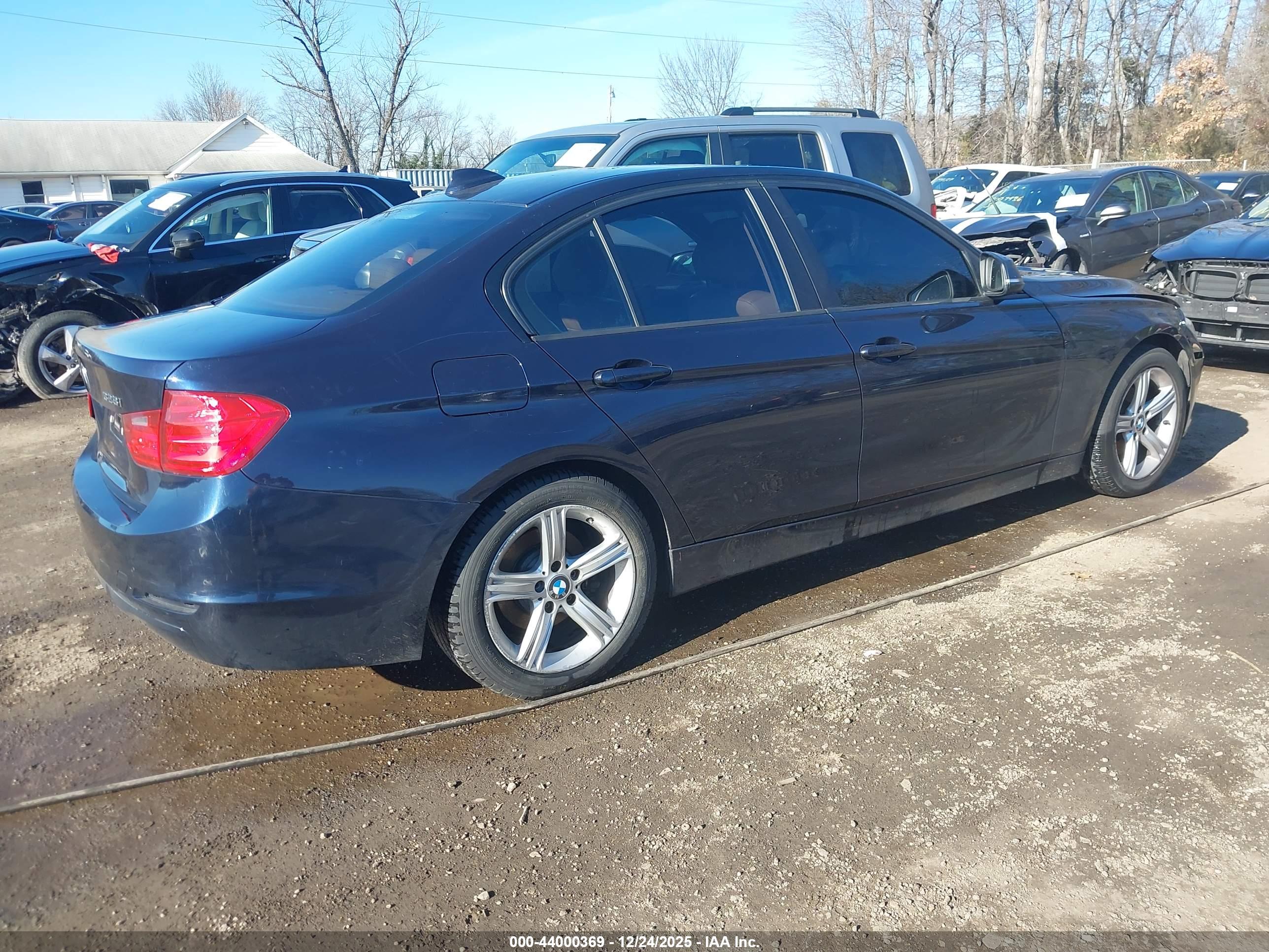 BMW 328I image 4