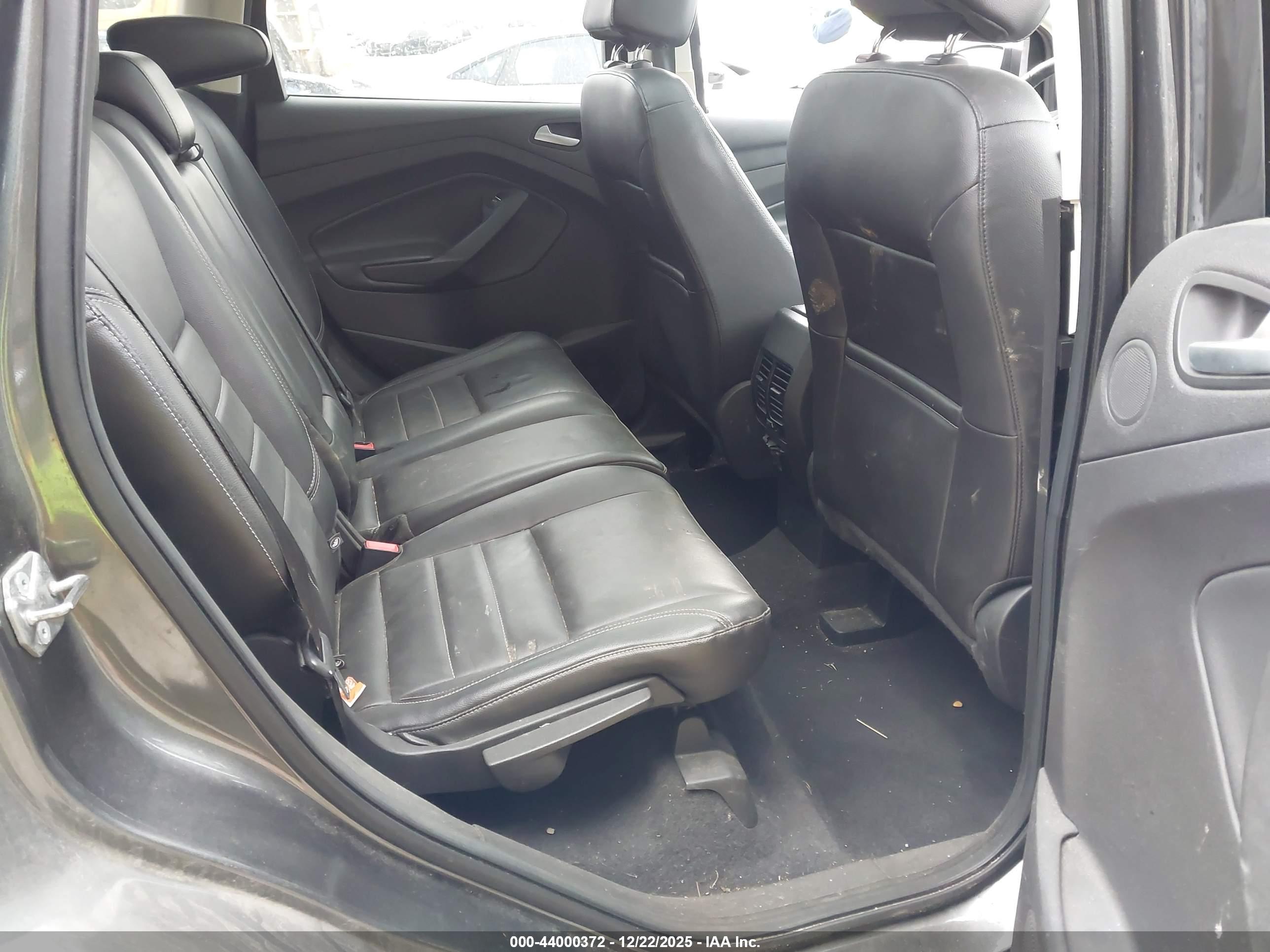 FORD ESCAPE image 8