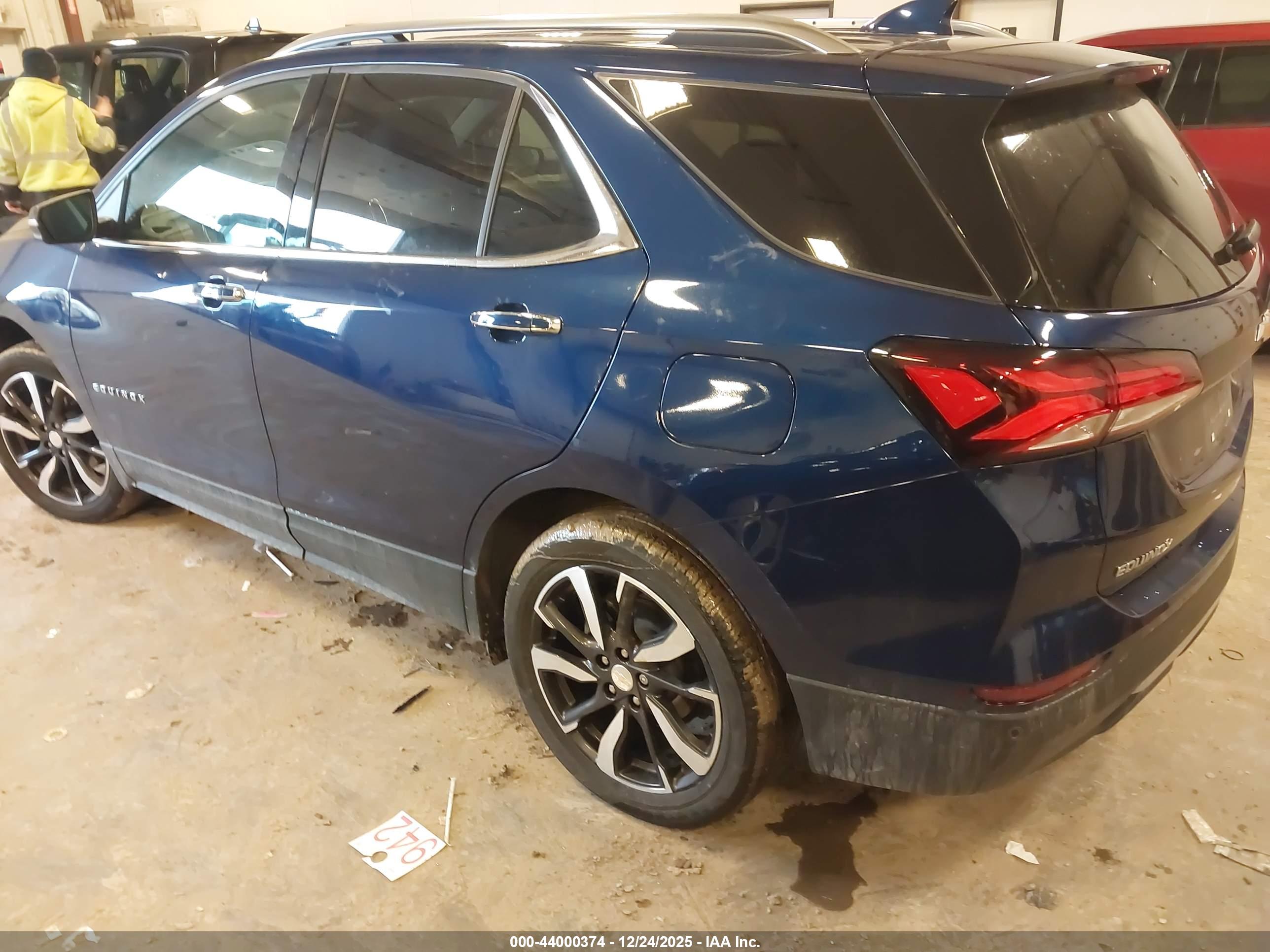 CHEVROLET EQUINOX image 3