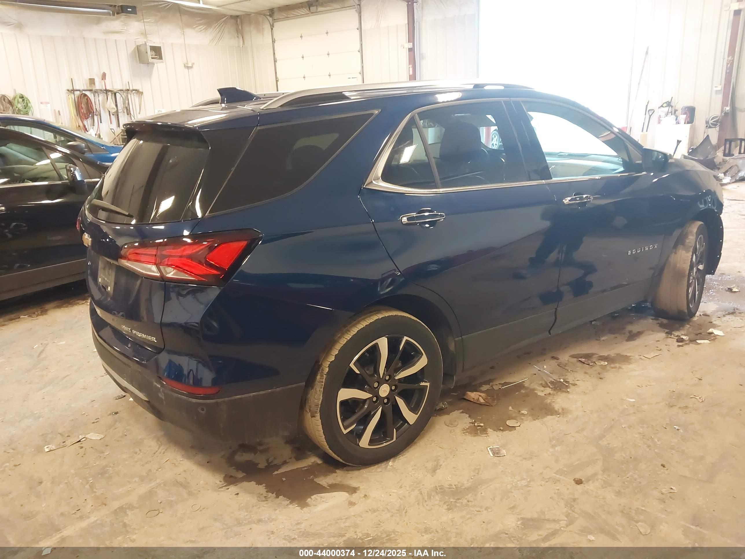CHEVROLET EQUINOX image 4