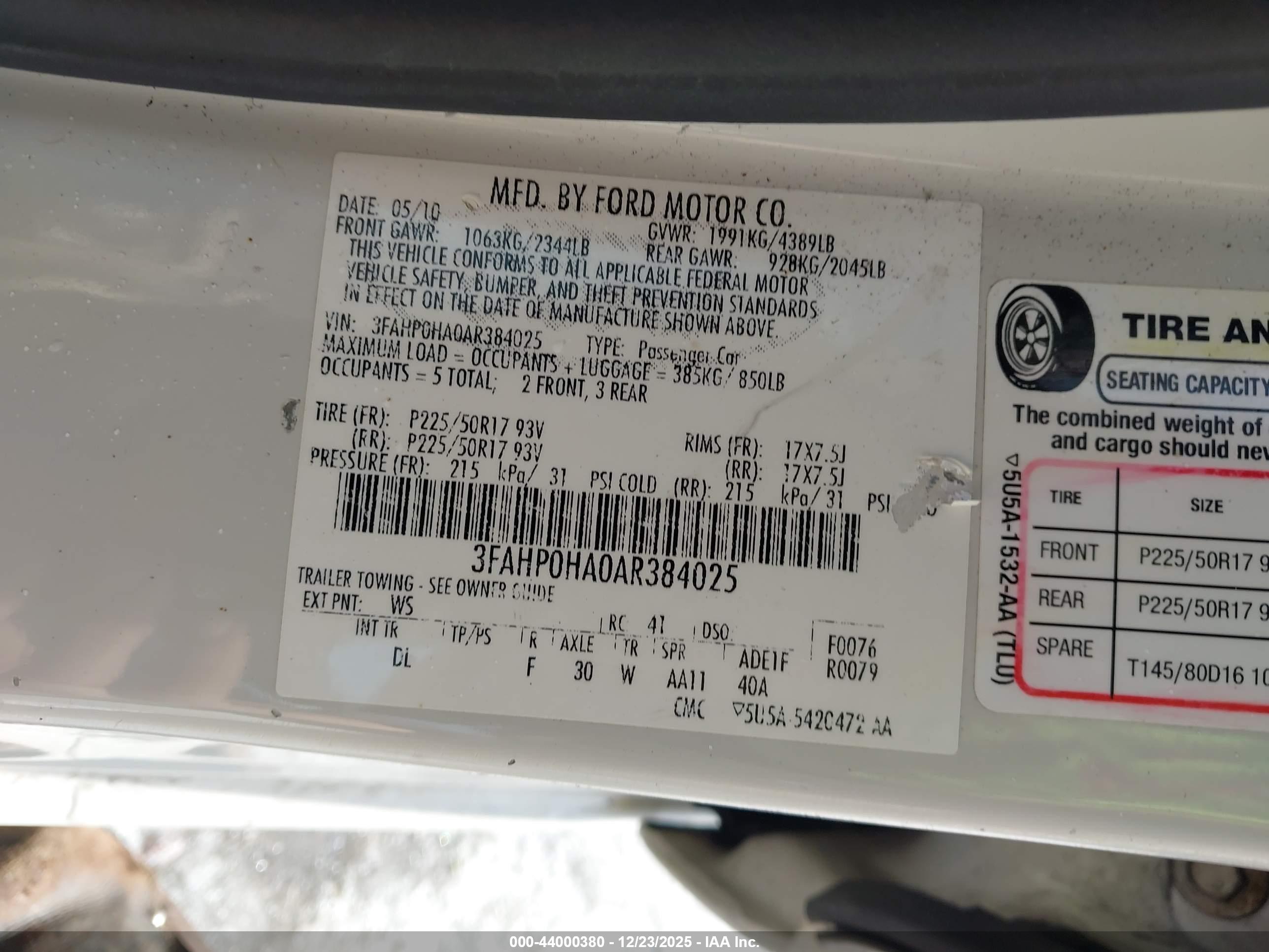 FORD FUSION image 9