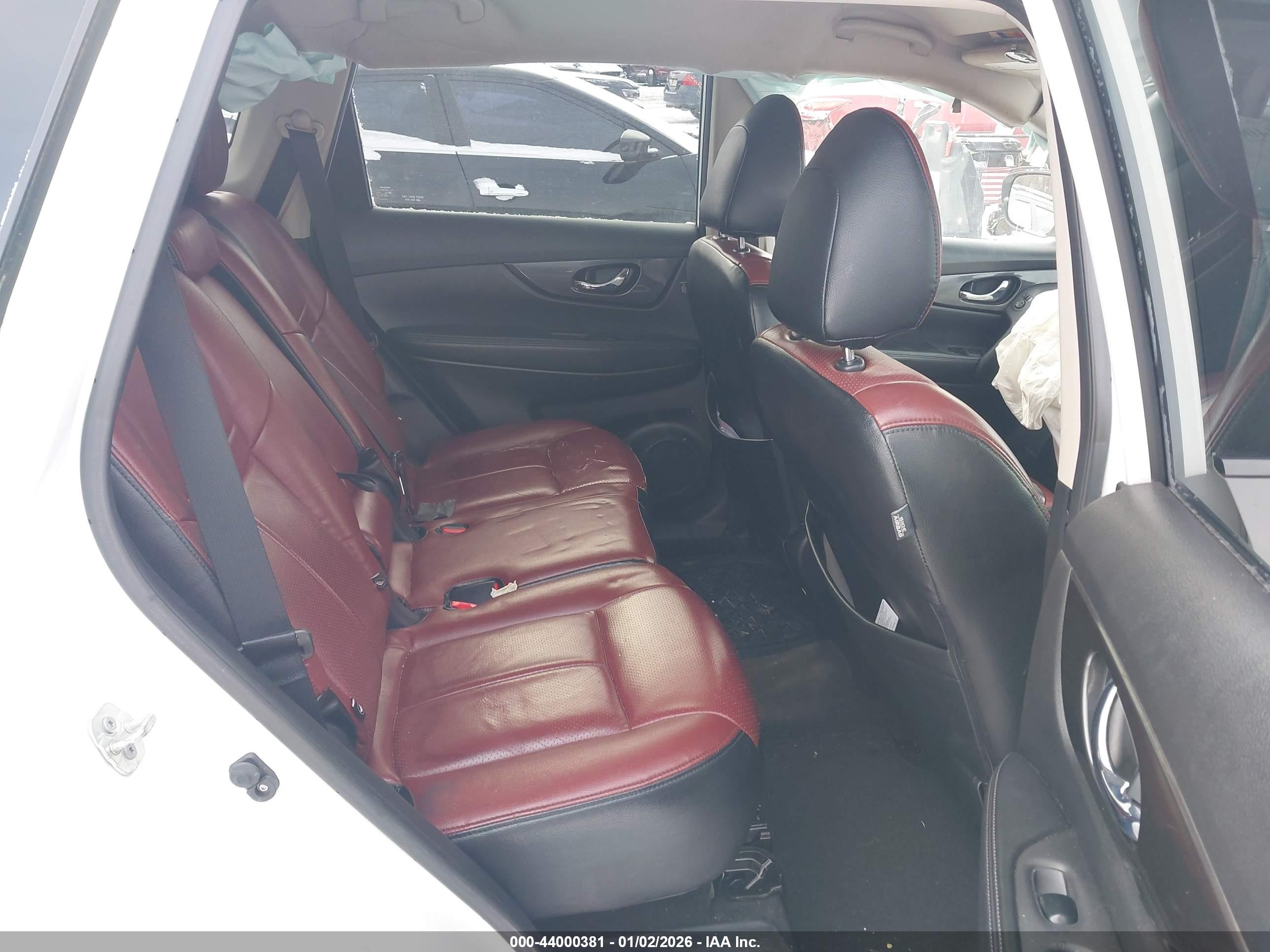 NISSAN ROGUE image 8