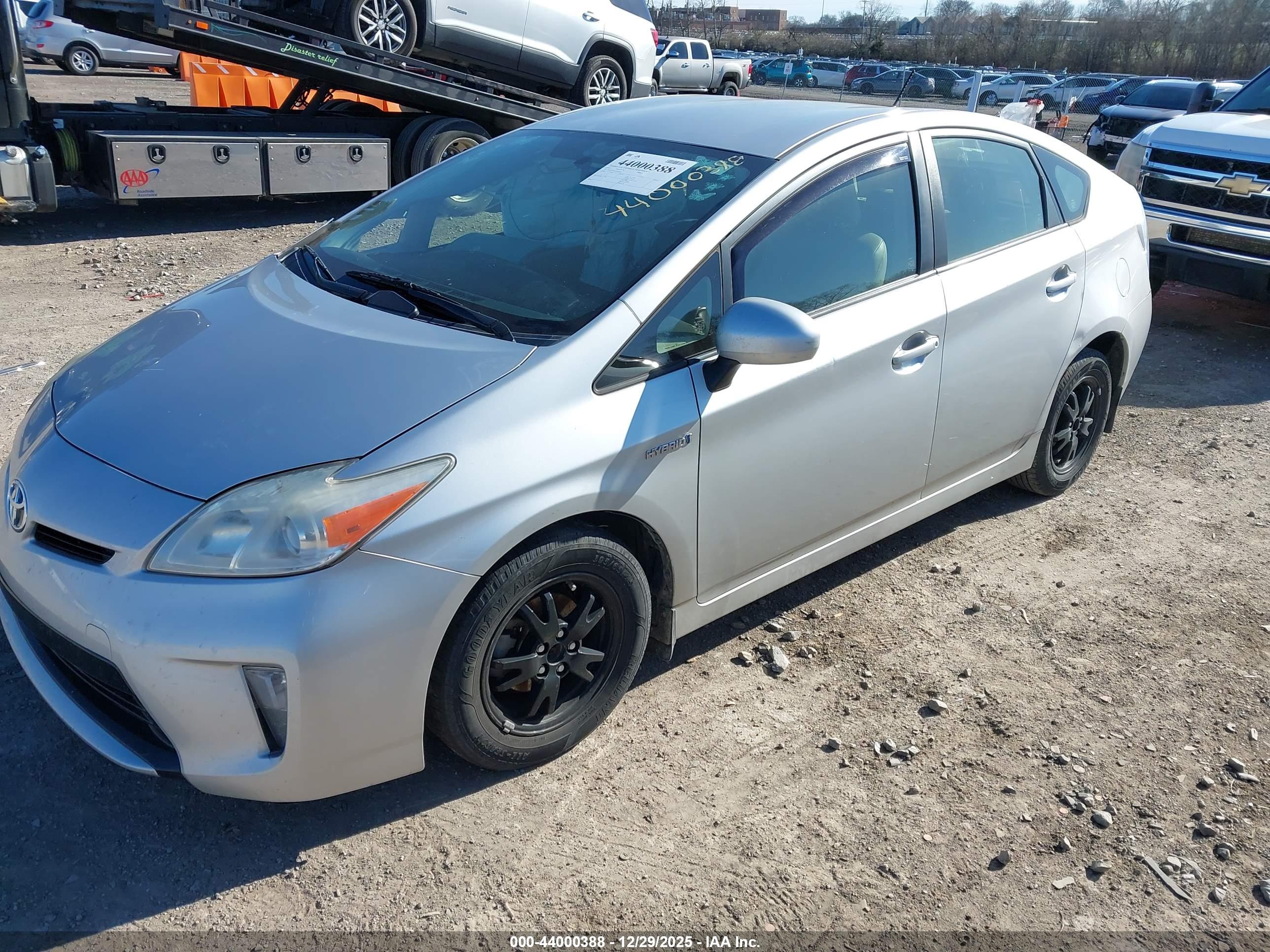 TOYOTA PRIUS image 2