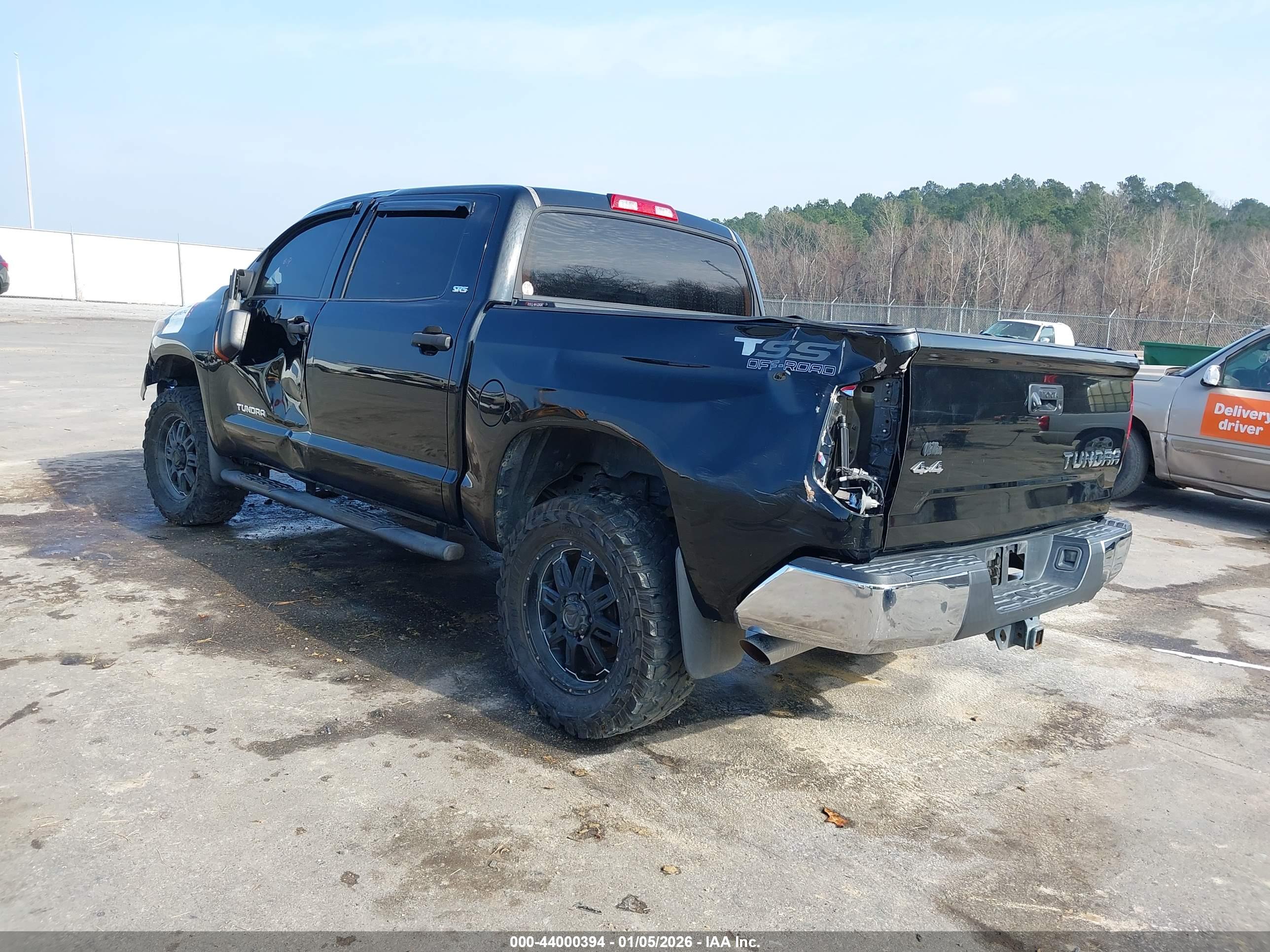 TOYOTA TUNDRA image 3