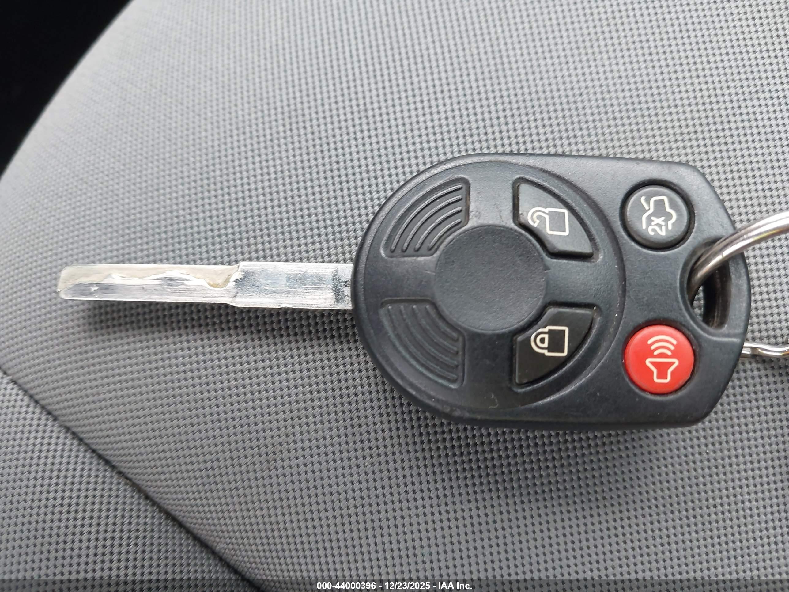 FORD ESCAPE image 11