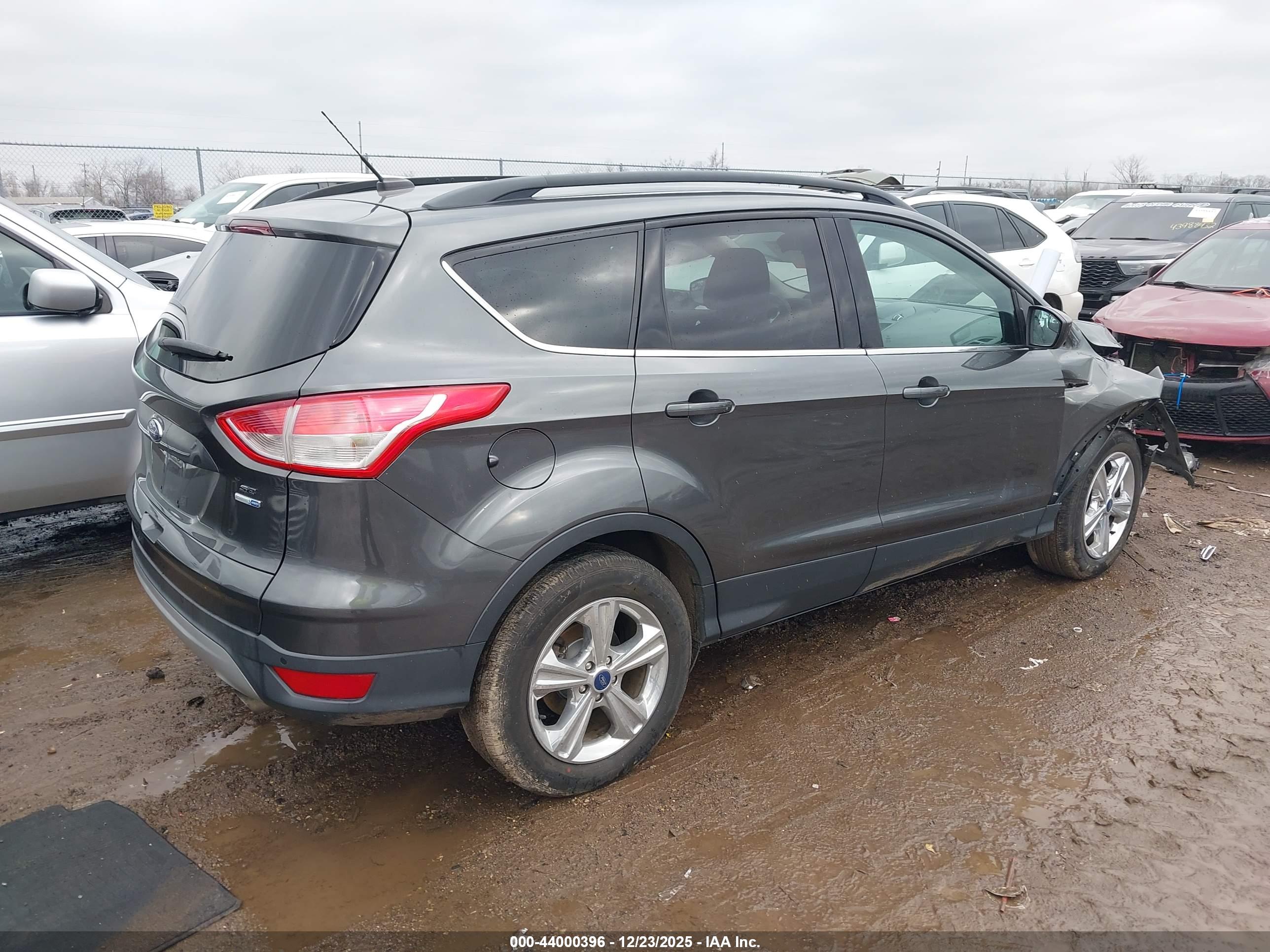 FORD ESCAPE image 4