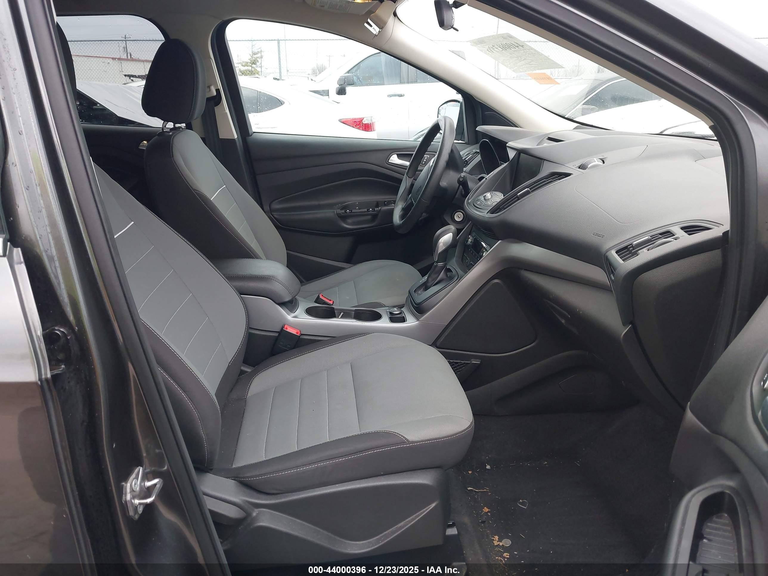 FORD ESCAPE image 5