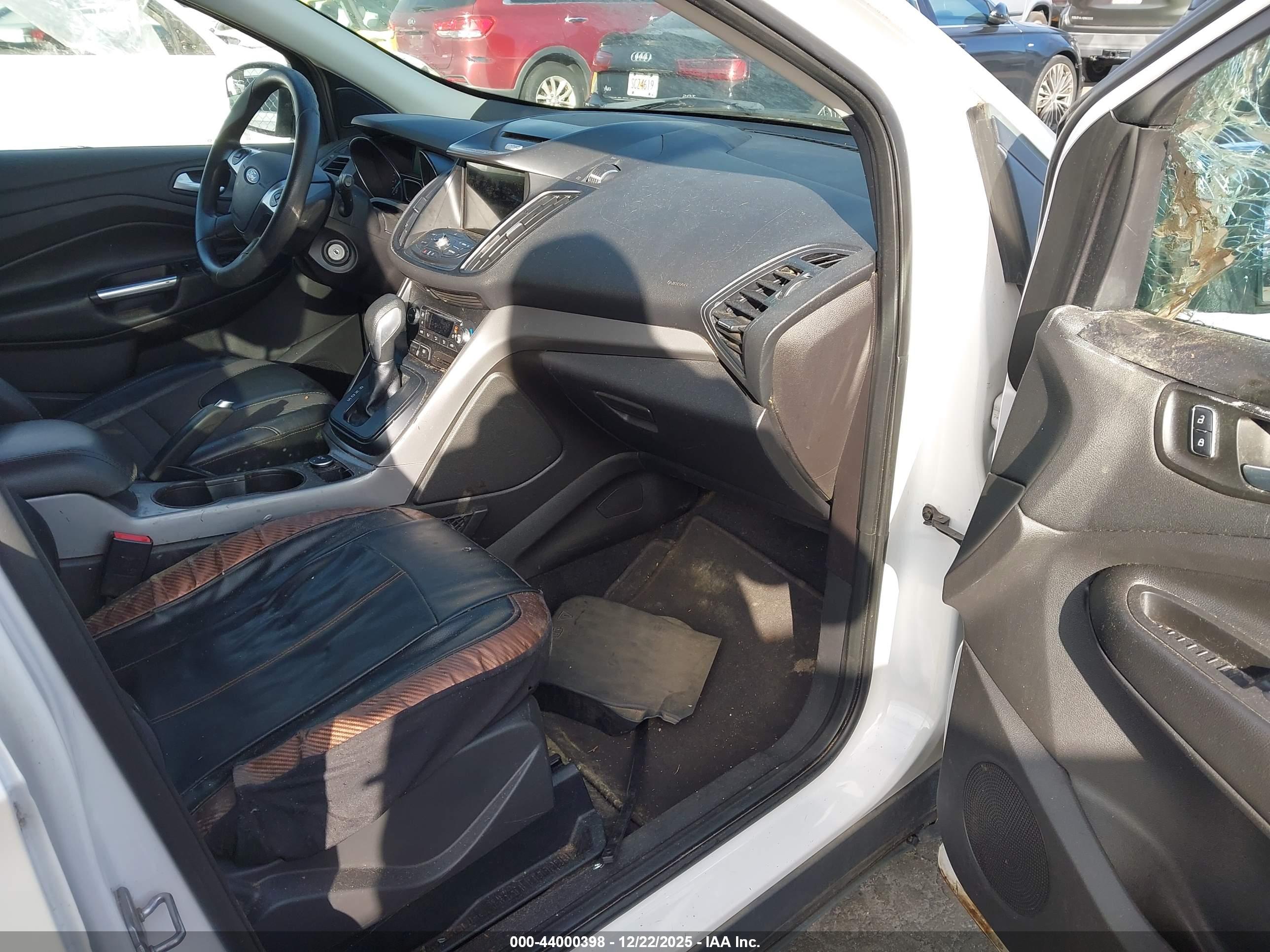 FORD ESCAPE image 5