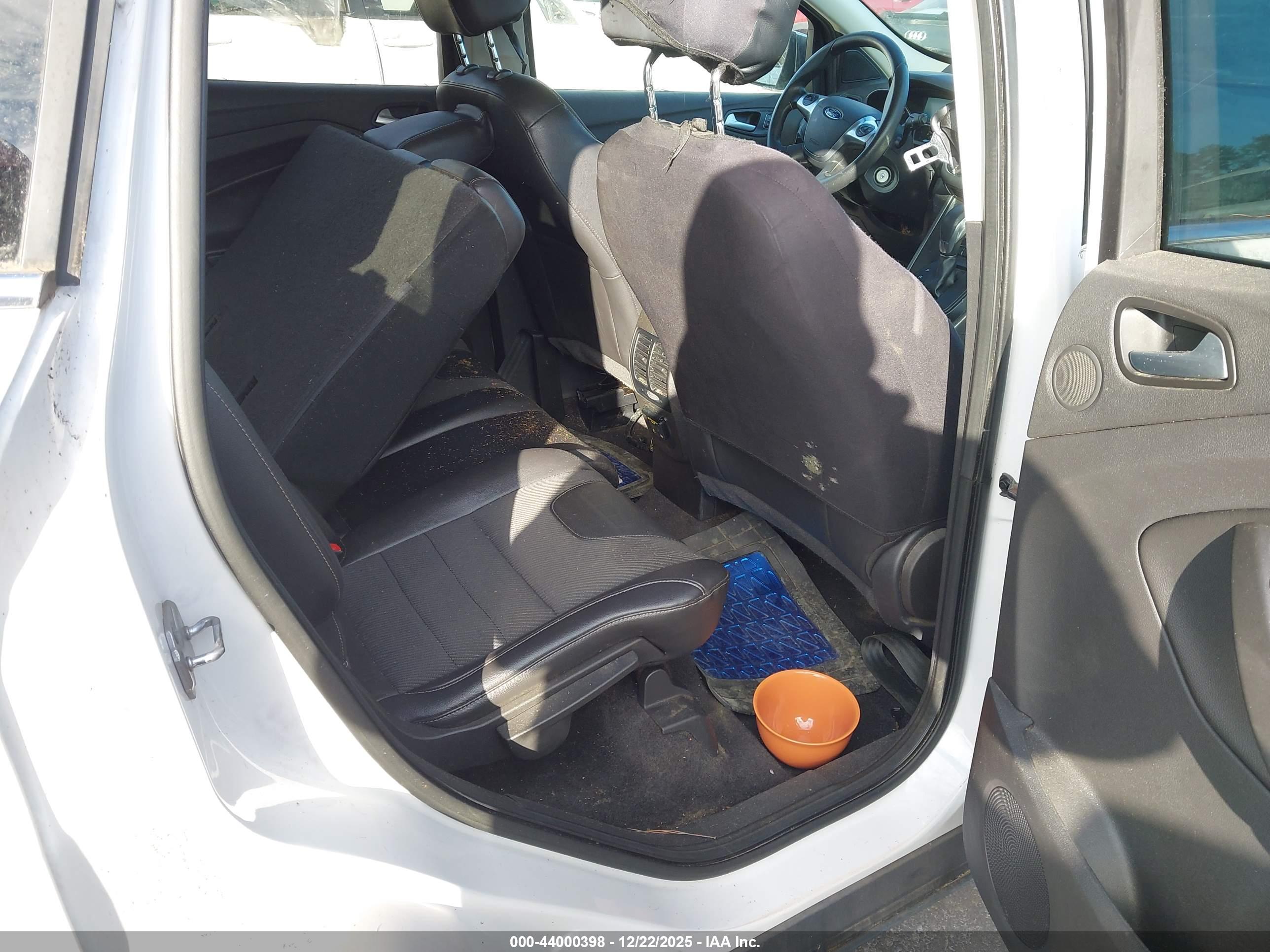 FORD ESCAPE image 8