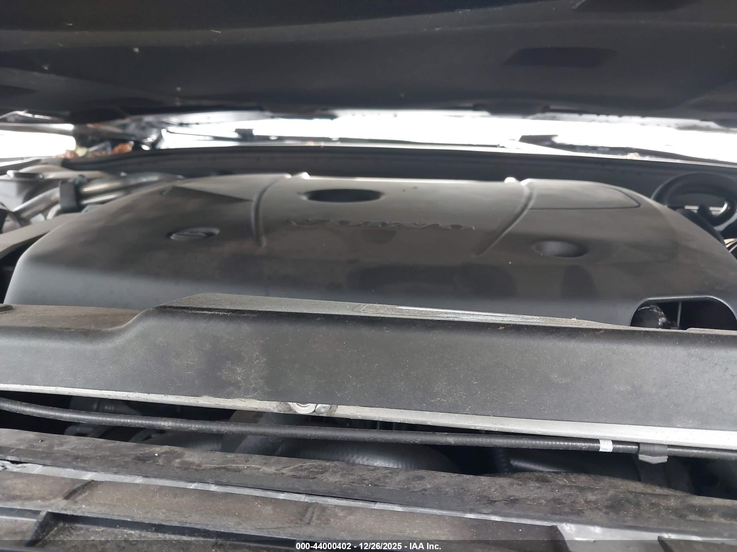 VOLVO S60 image 10