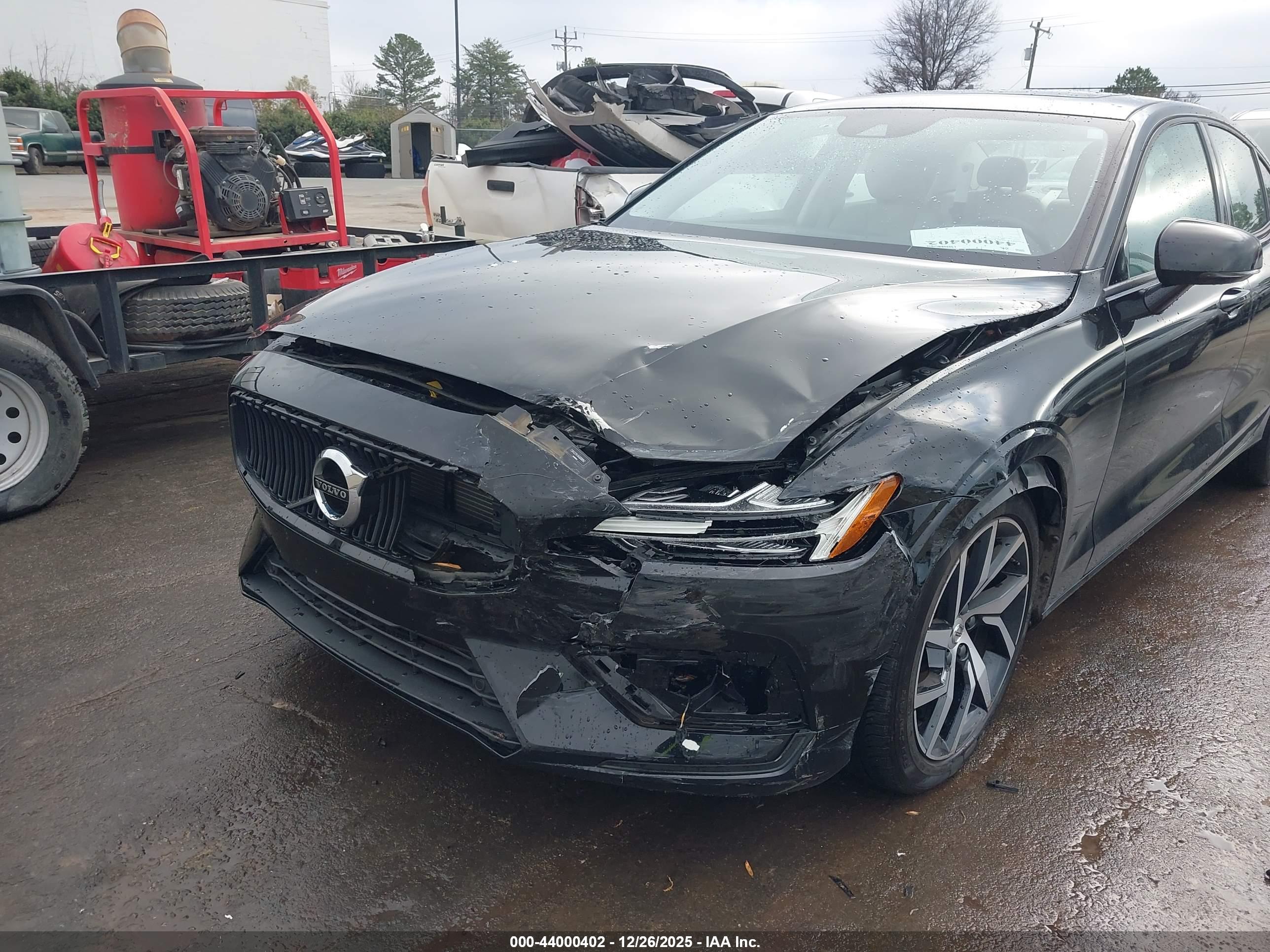 VOLVO S60 image 6