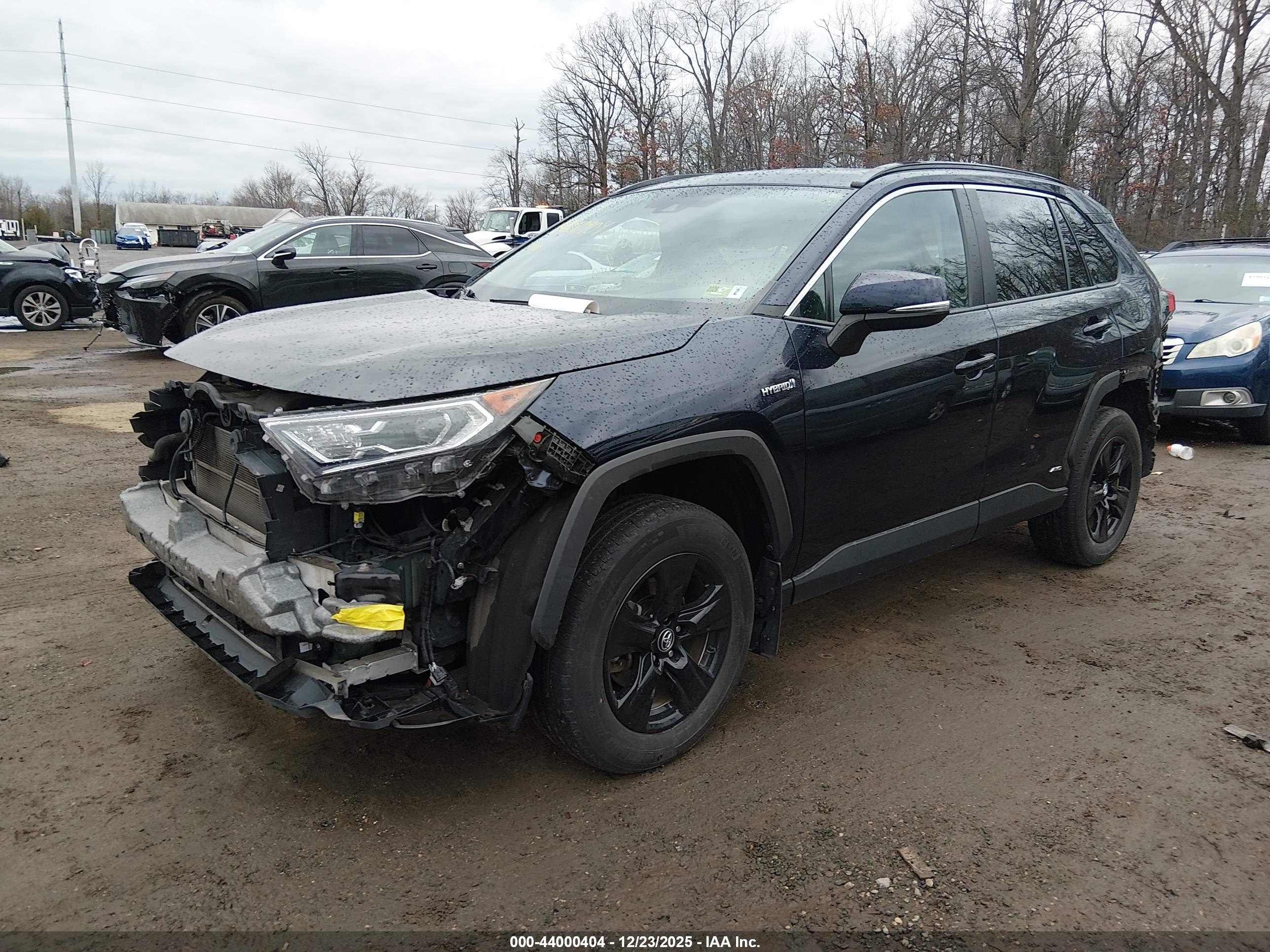 TOYOTA RAV4 image 2
