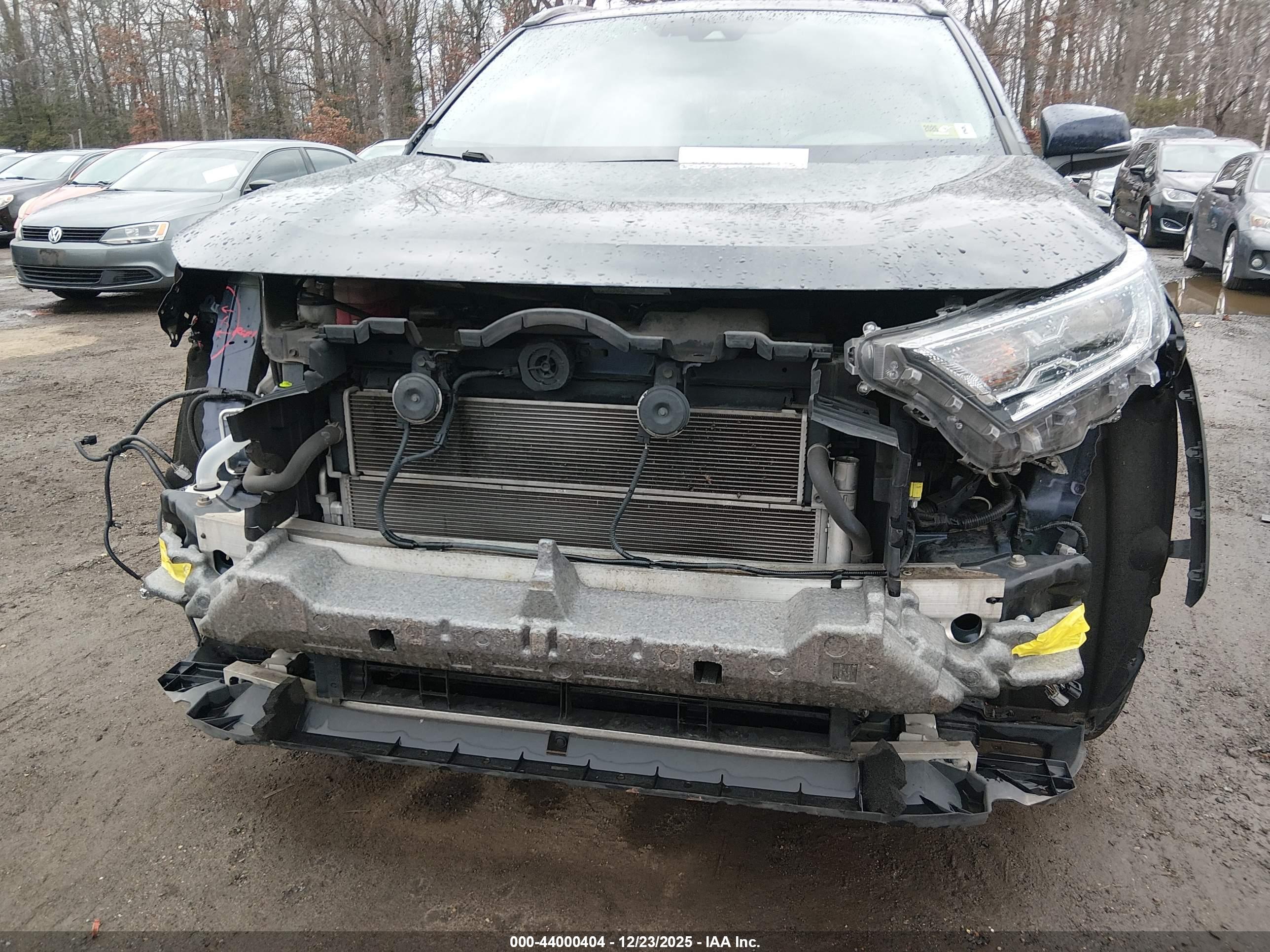 TOYOTA RAV4 image 6