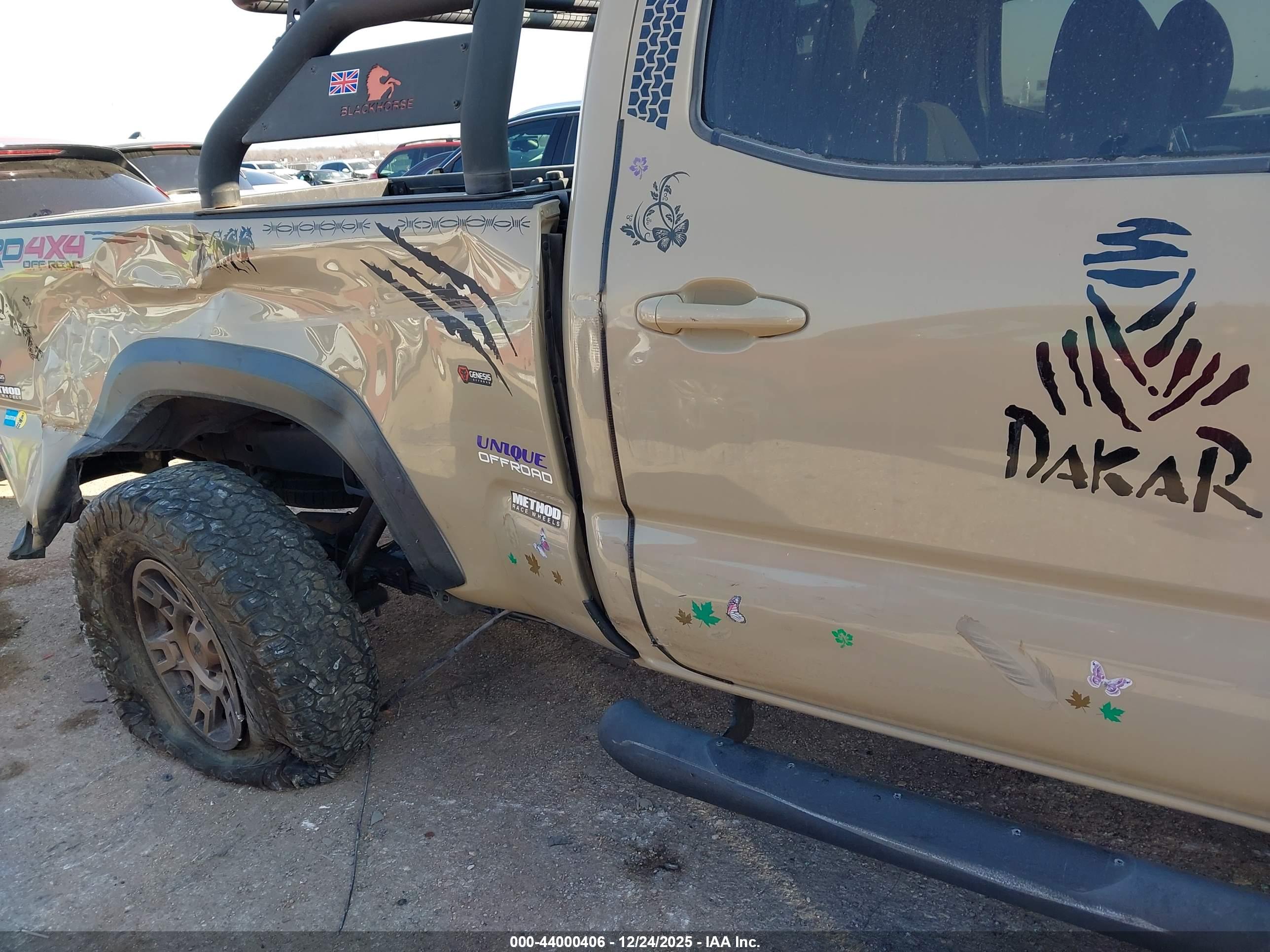 TOYOTA TACOMA image 6