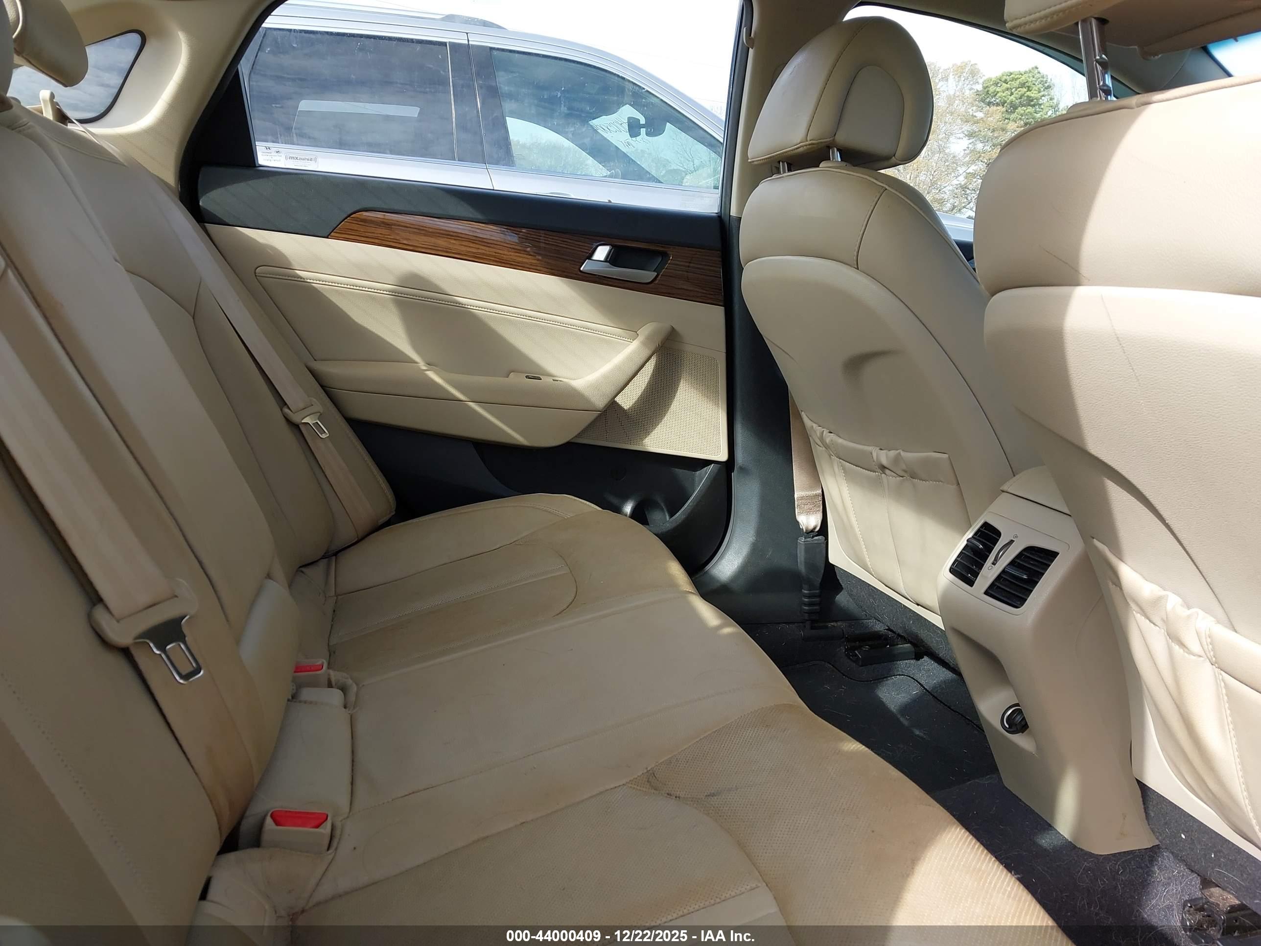 HYUNDAI SONATA image 8