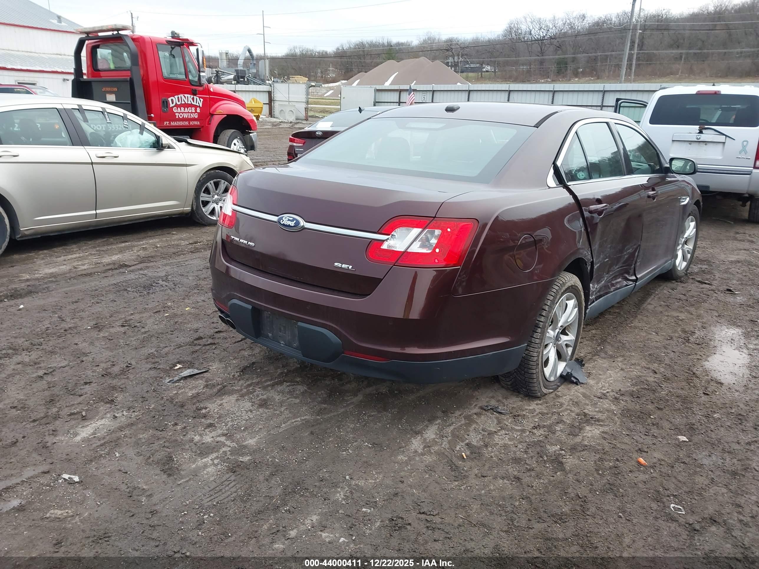 FORD TAURUS image 4