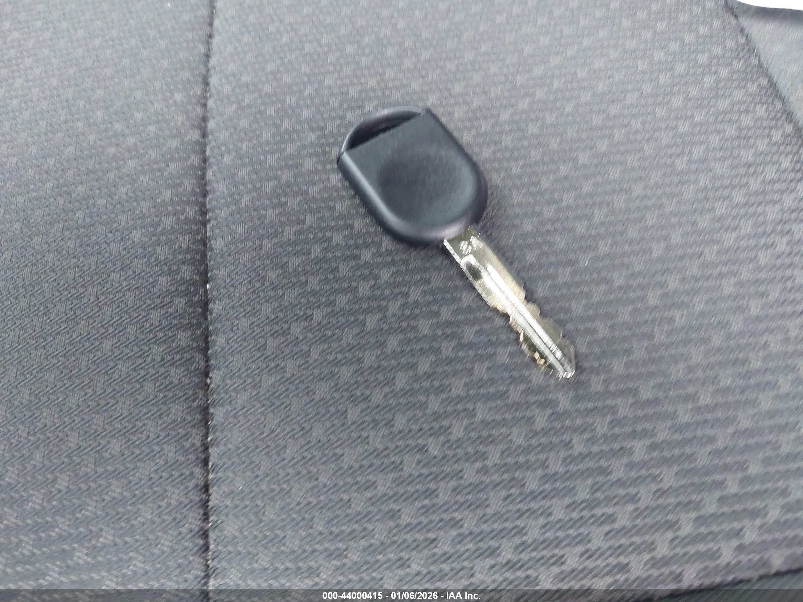 FORD EXPLORER image 11