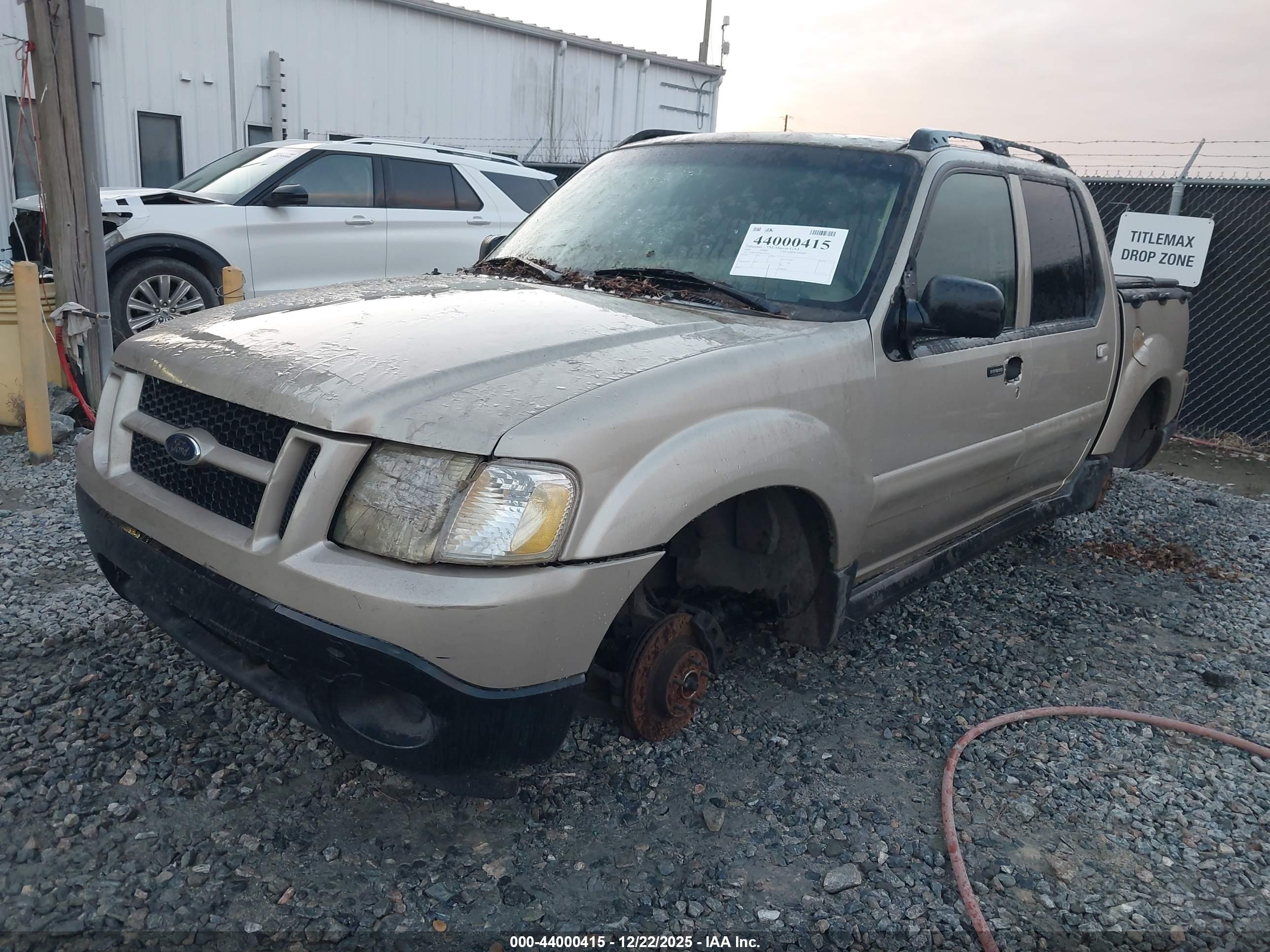 FORD EXPLORER image 2