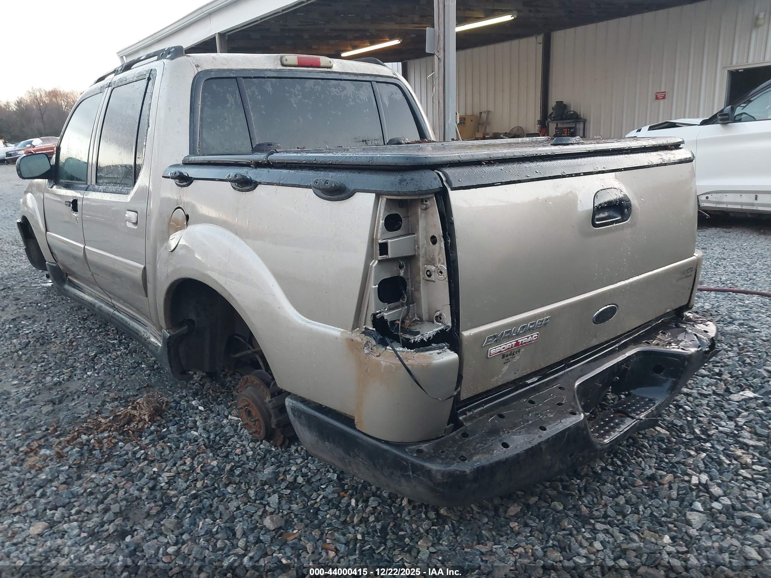 FORD EXPLORER image 3