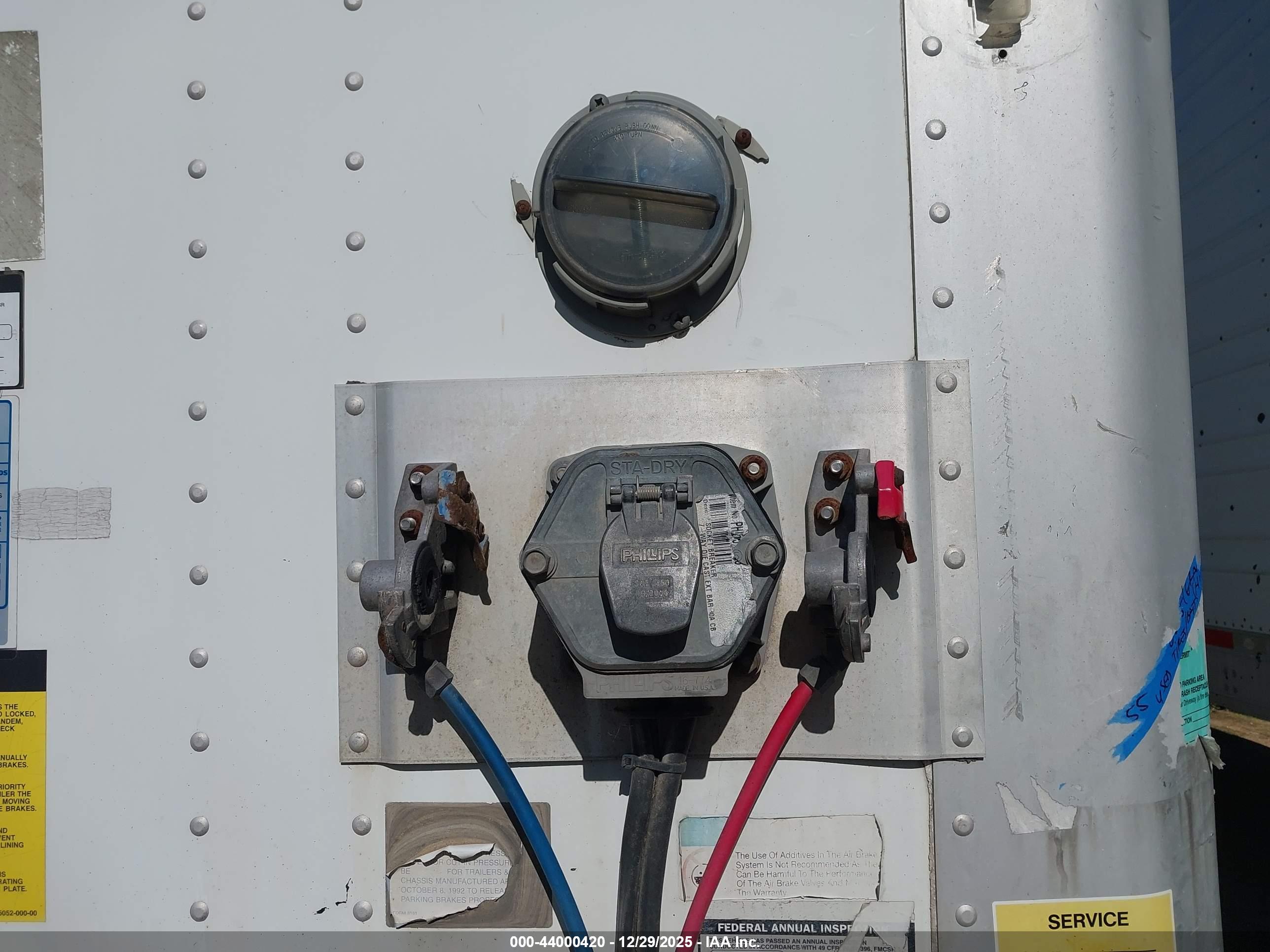 STOUGHTON TRAILERS image 7