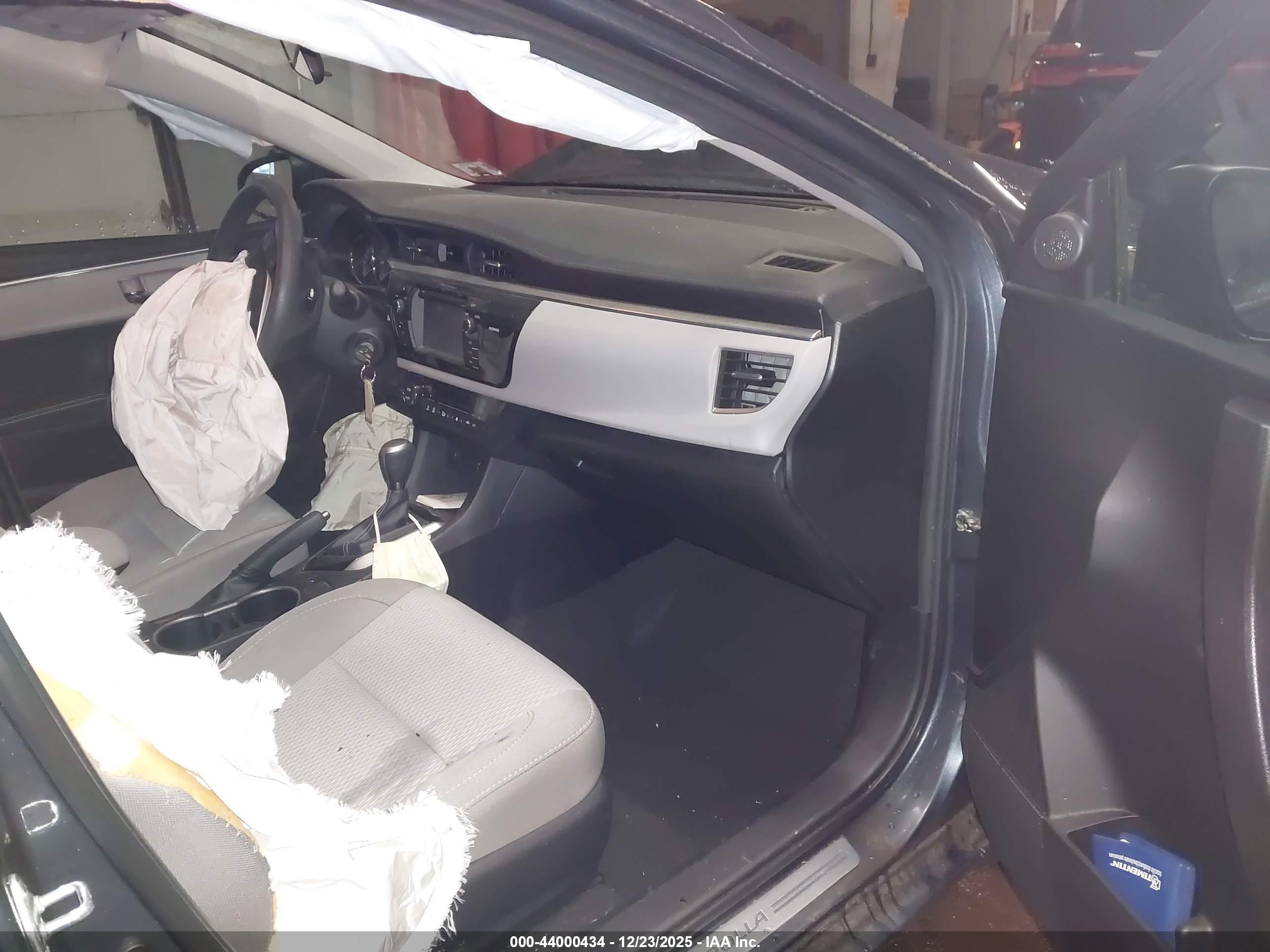 TOYOTA COROLLA image 5