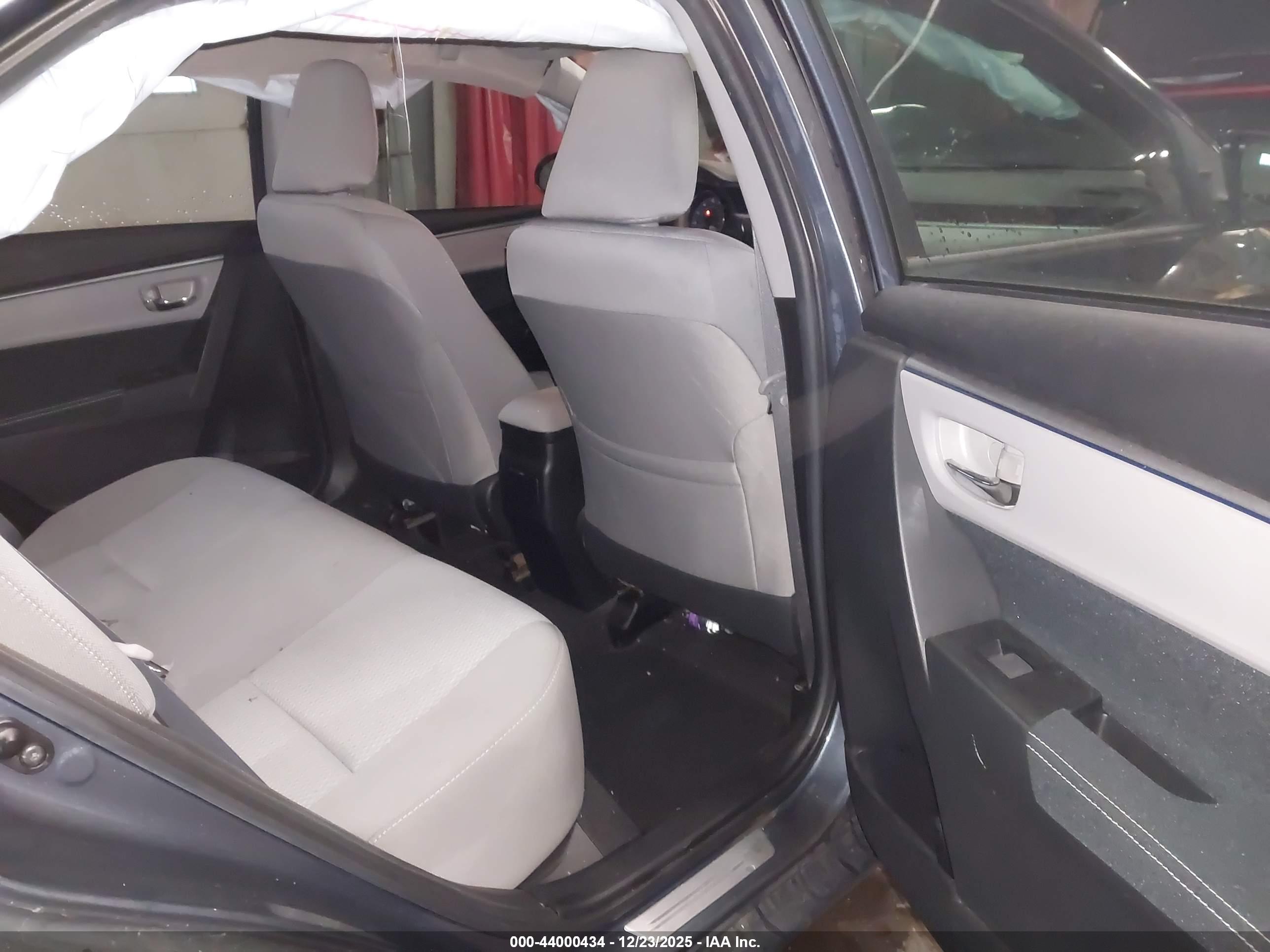 TOYOTA COROLLA image 8