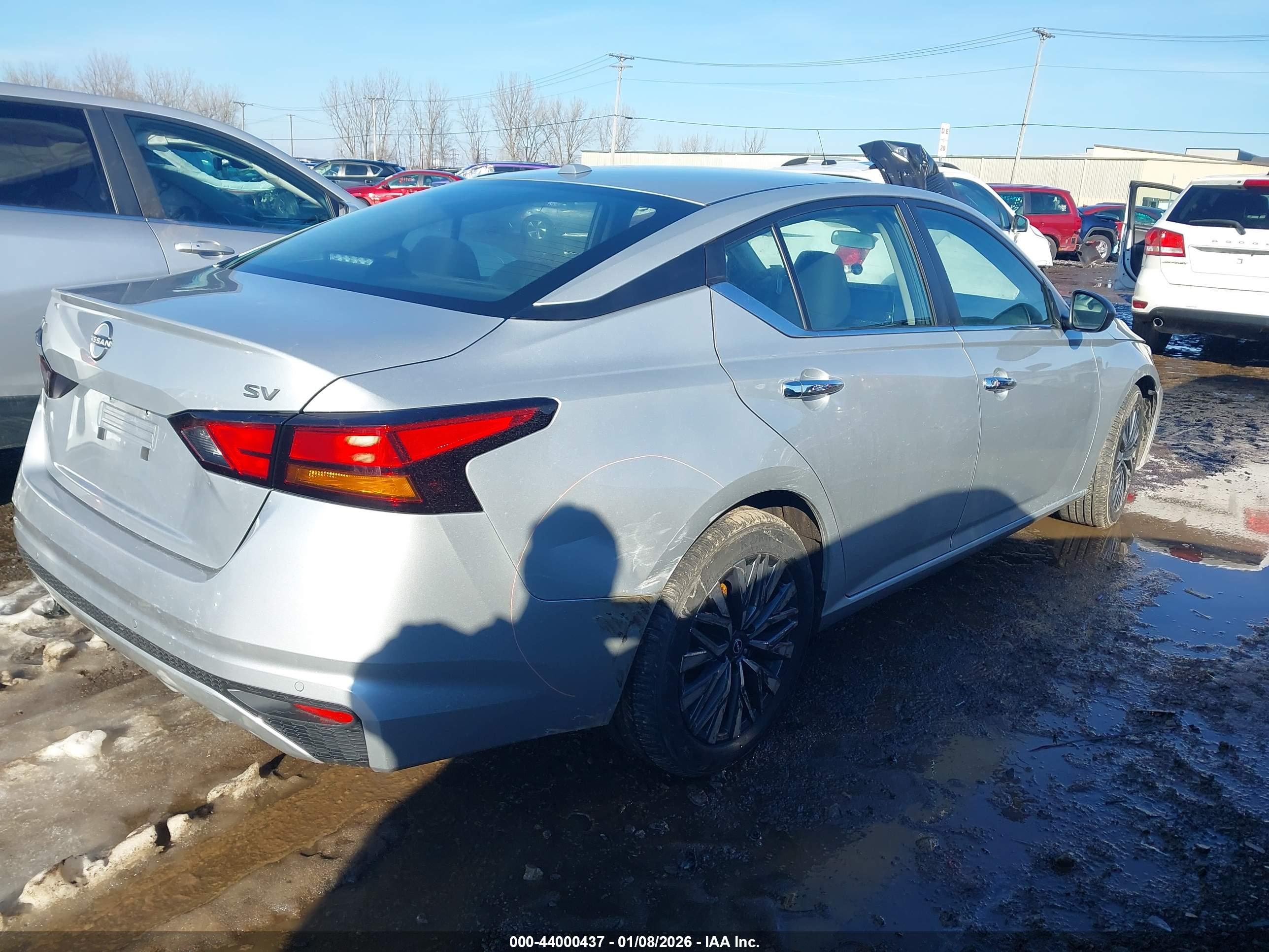 NISSAN ALTIMA image 4