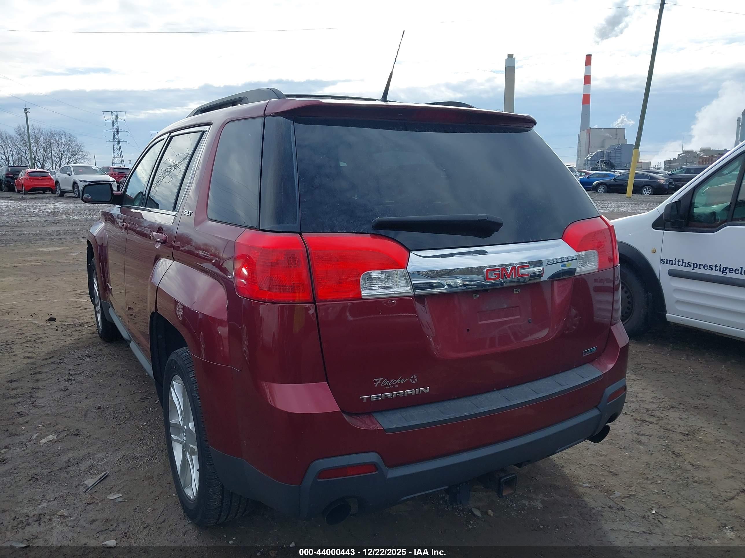 GMC TERRAIN image 3