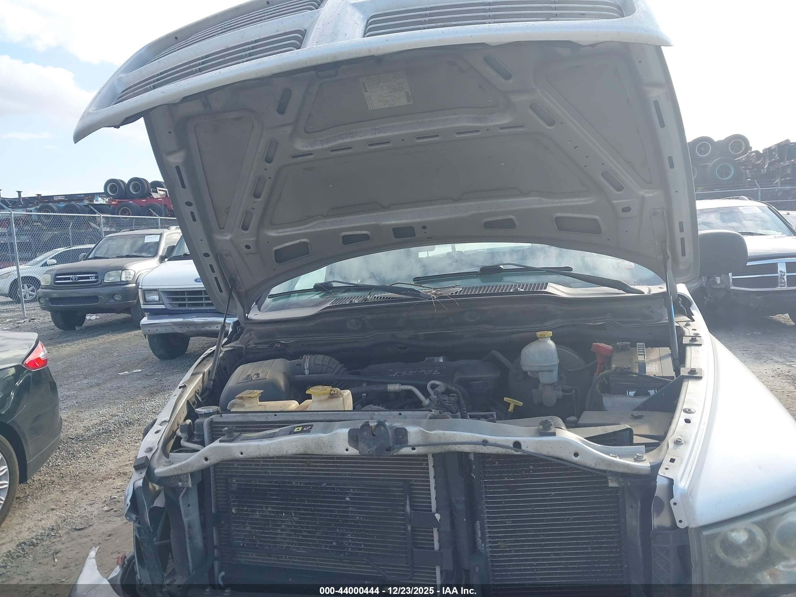 DODGE RAM image 10