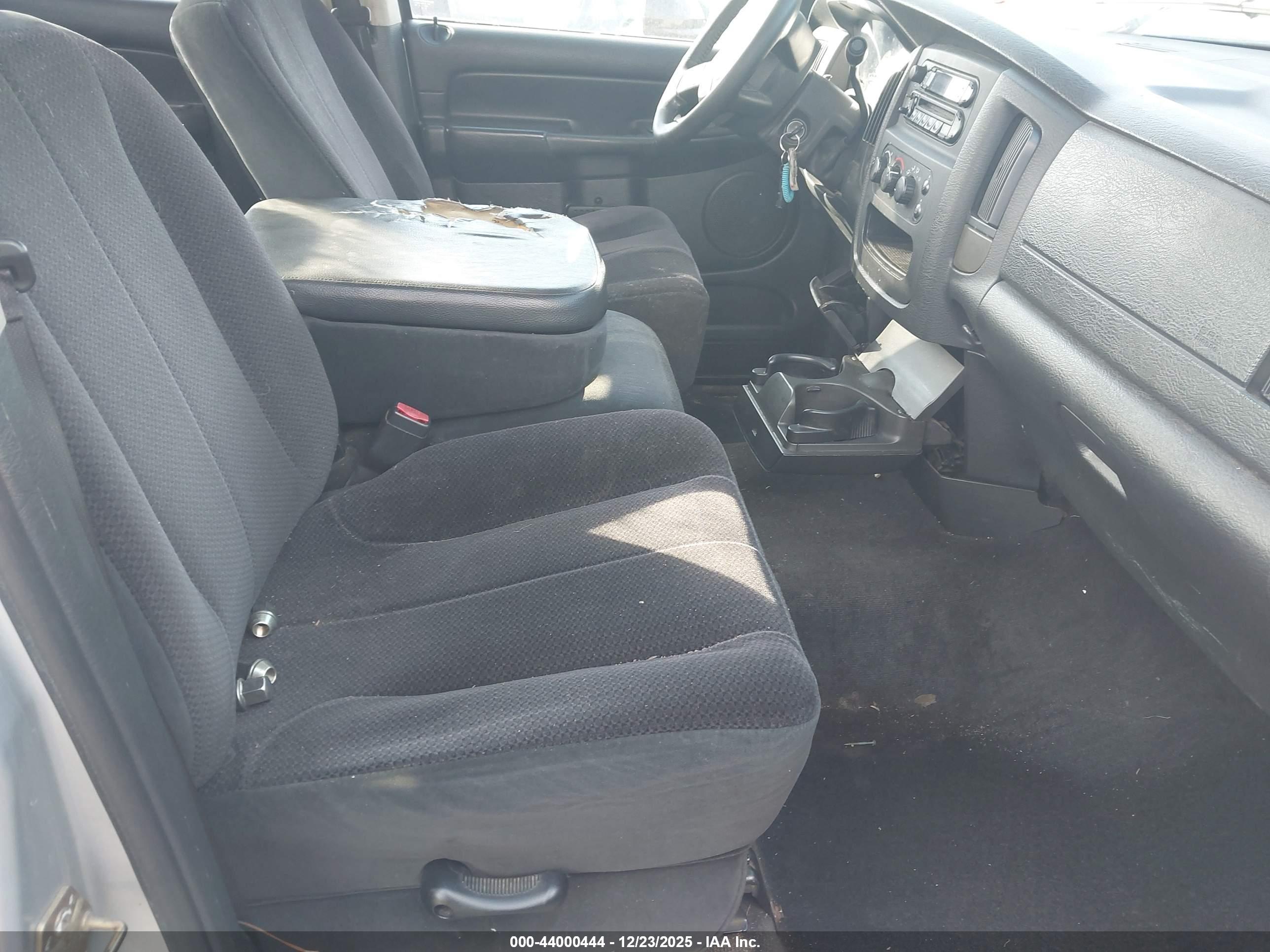DODGE RAM image 5