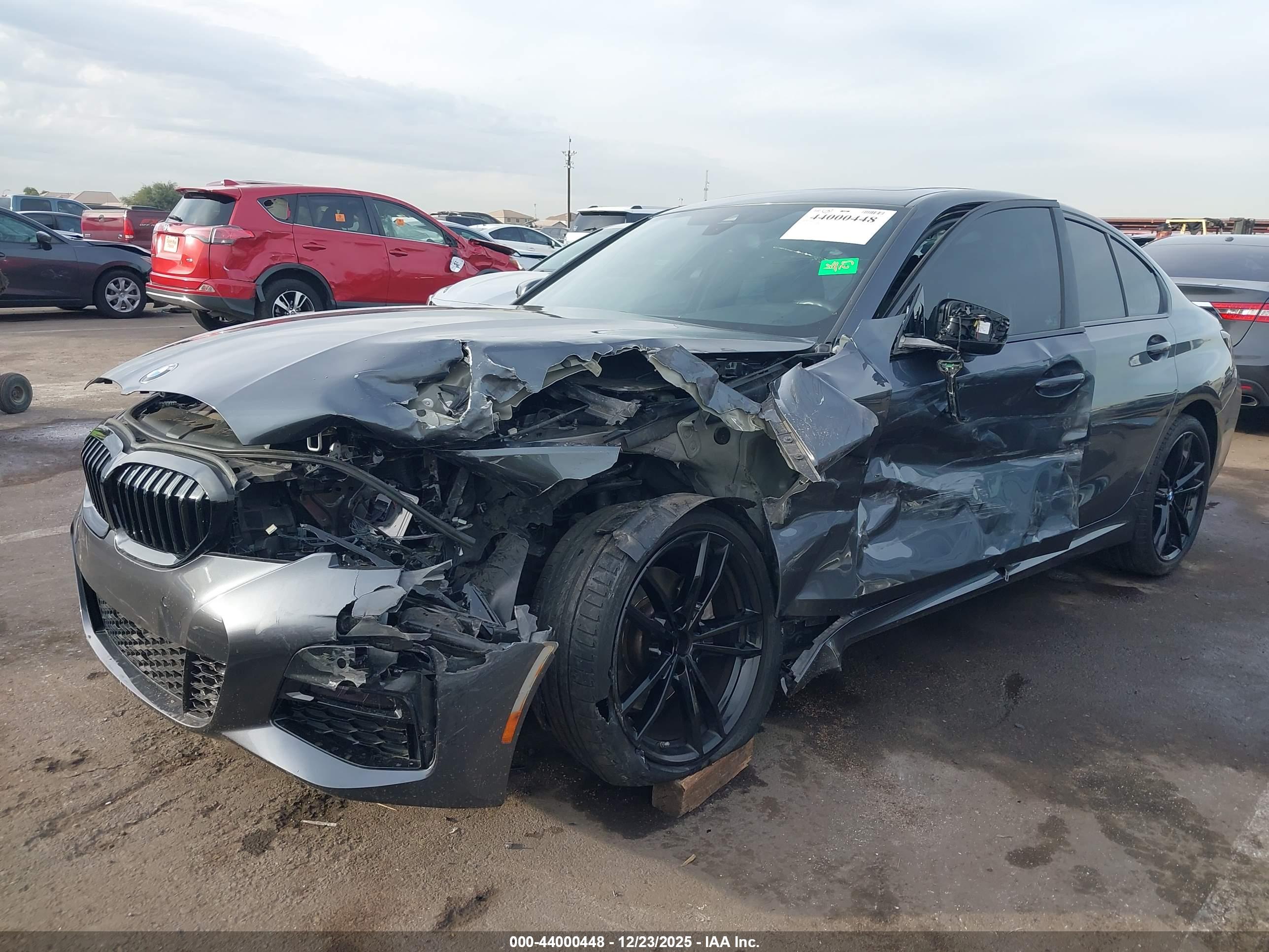 BMW 330I image 2