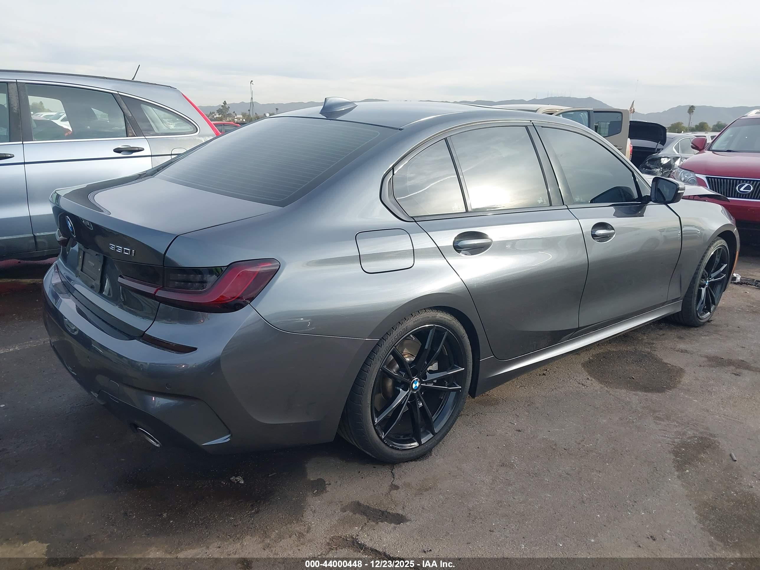 BMW 330I image 4